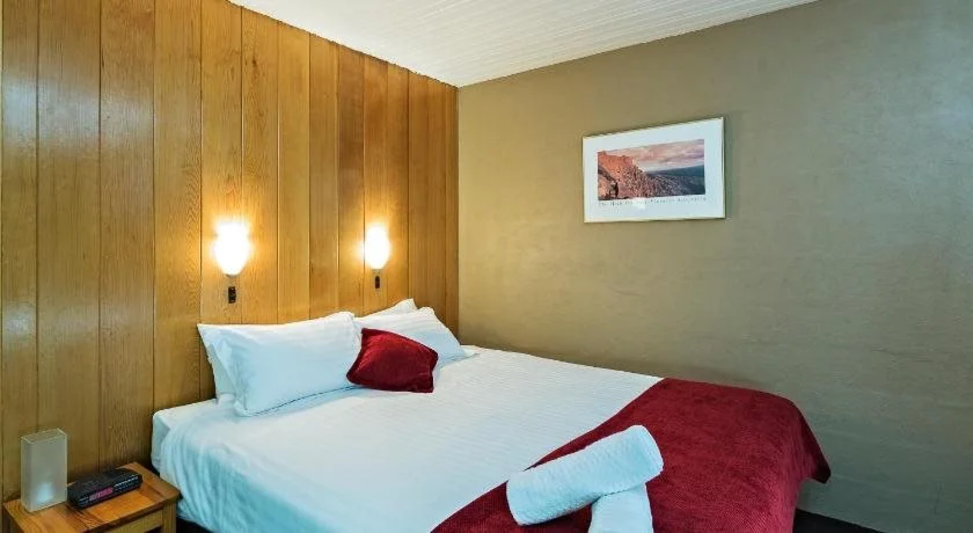 Trackers Falls Creek Lodge Accommodation