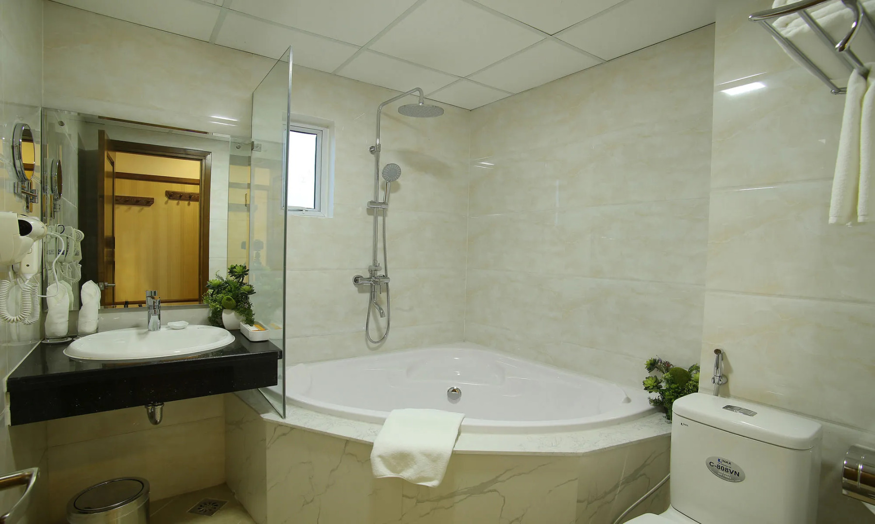 West Lake Home Hotel & Spa