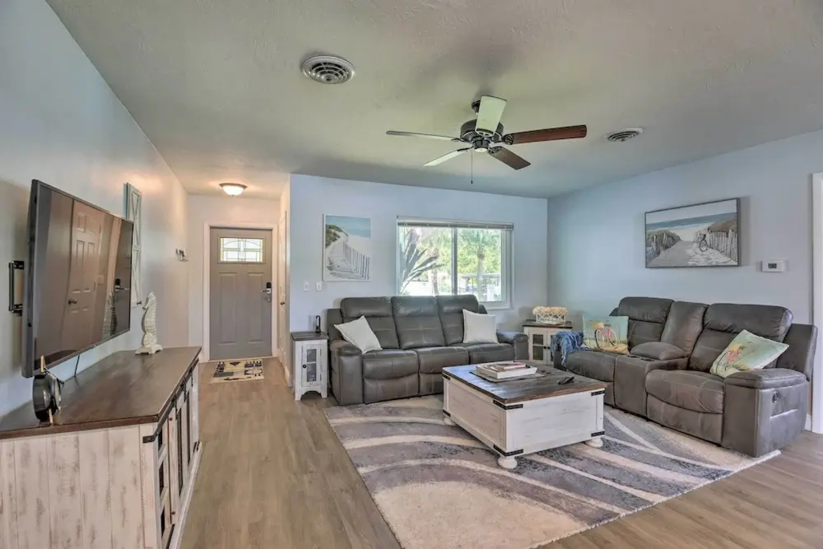 Waterfront Nokomis Escape w/ Dock, Kayaks & Bikes!