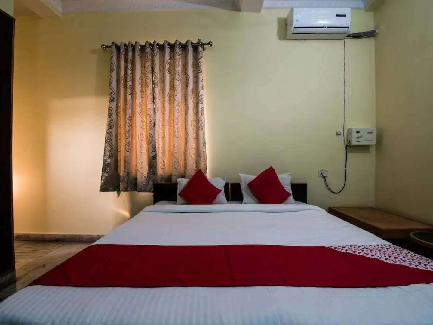 Viraj Hotel By OYO Rooms