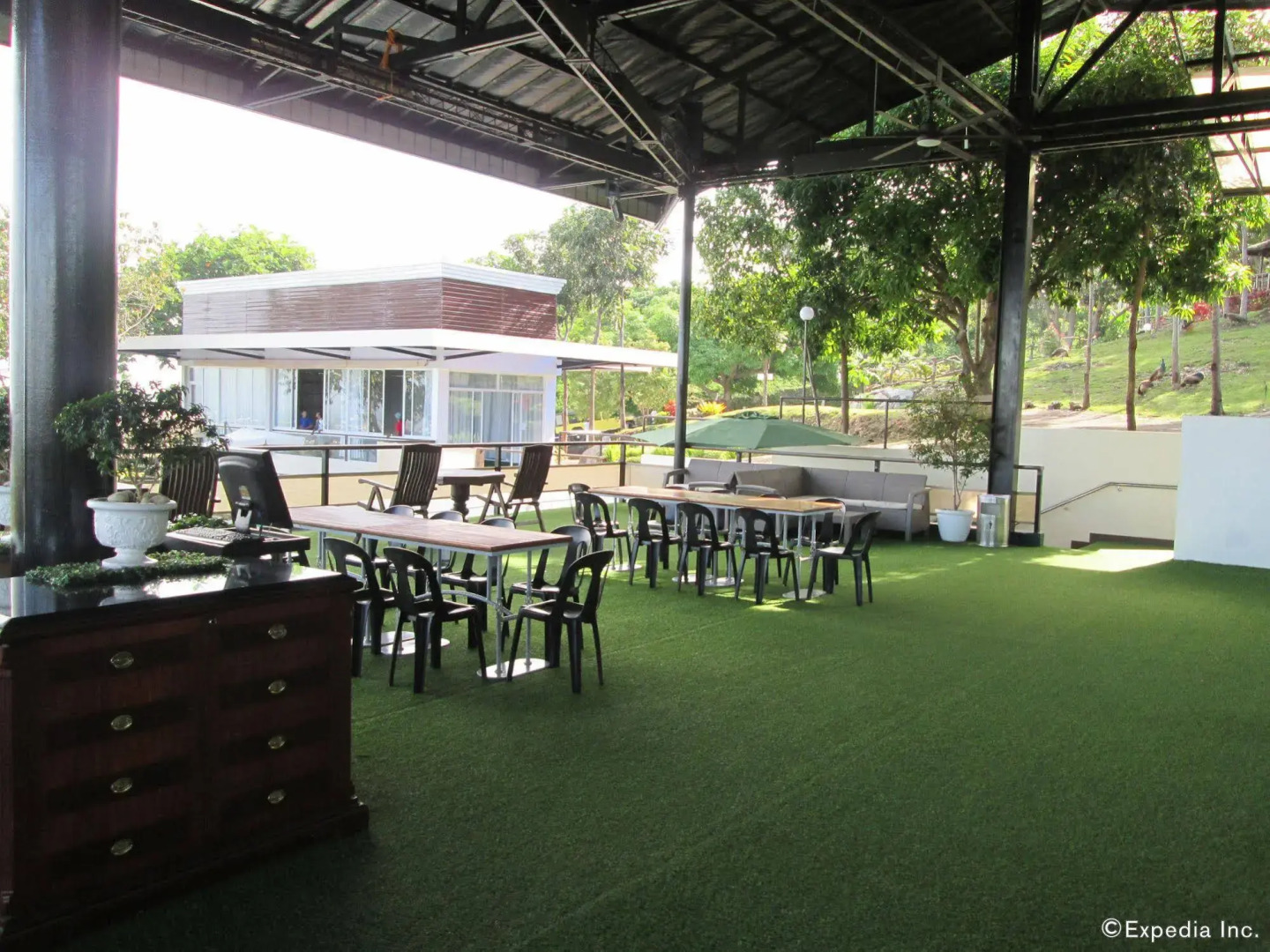 Ultra Winds Mountain Resort