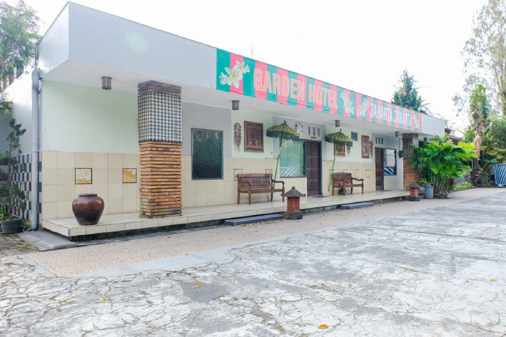 RedDoorz near STAB Syailendra Kopeng