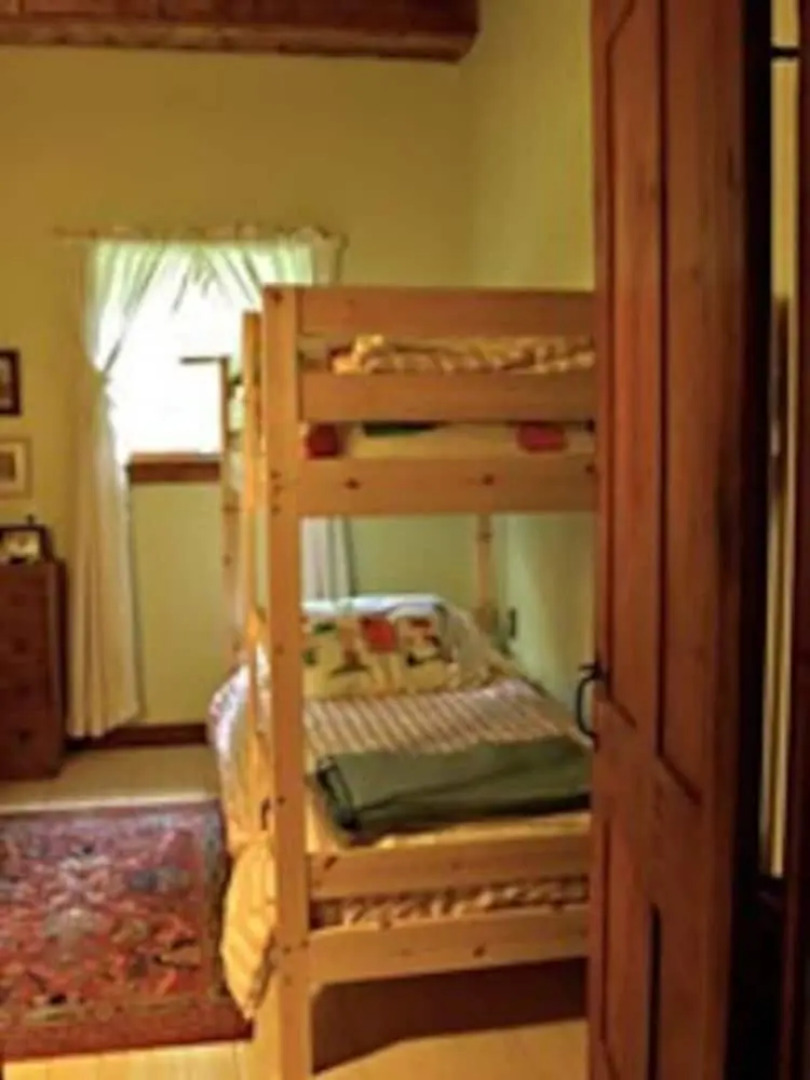 1900 Hilltop Bongalow