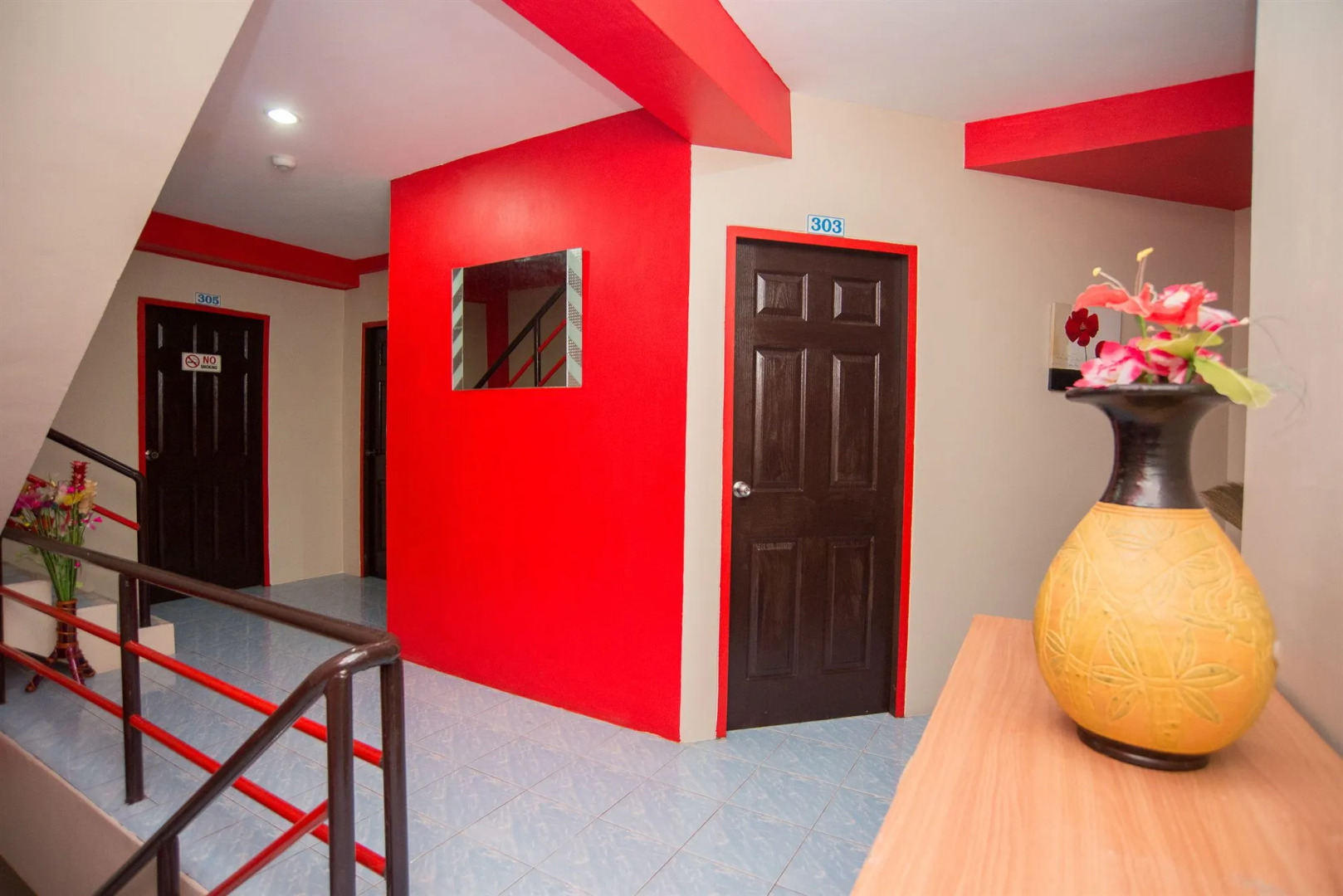 Pattaya Holiday Lodge