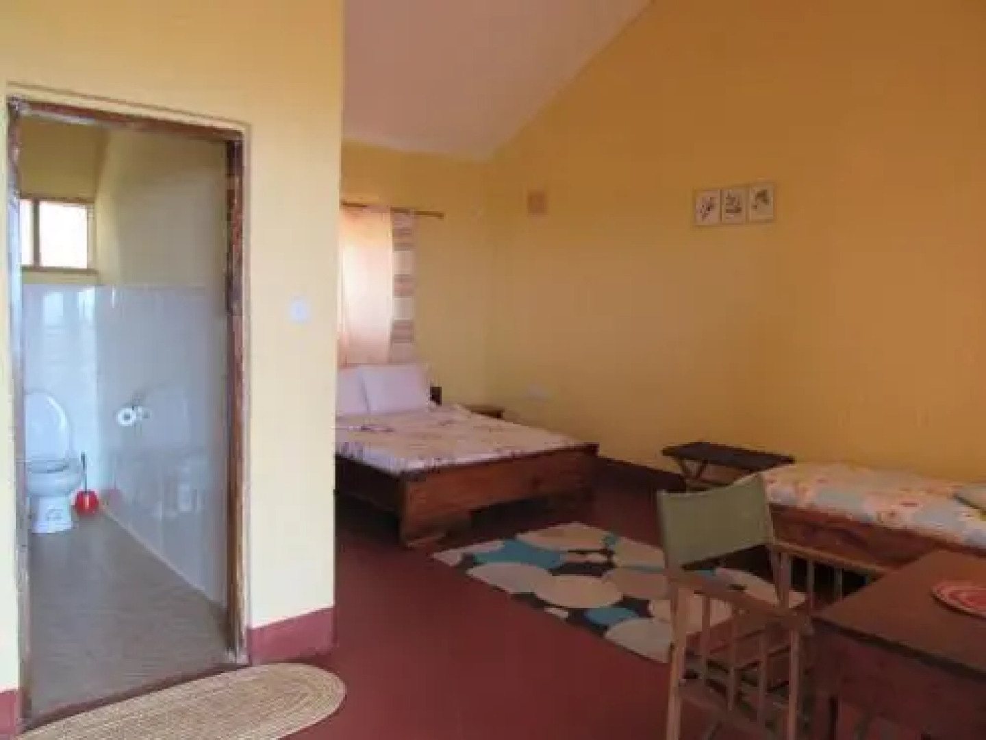 African Sunrise Lodge and Campsite