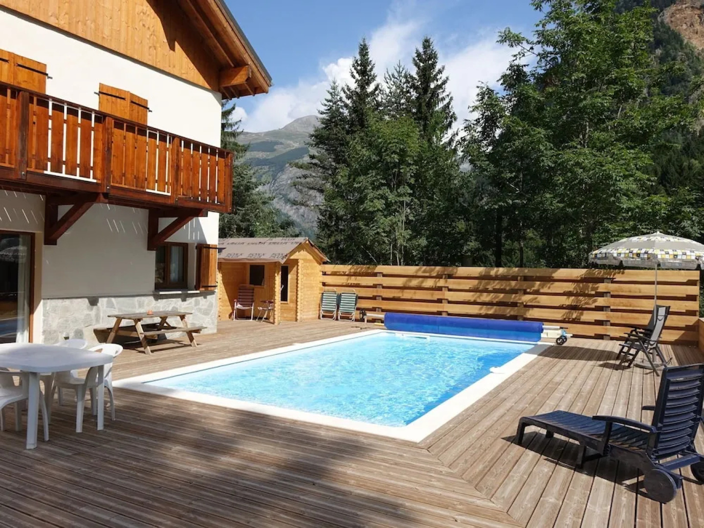 Modern Chalet with Swimming Pool and Sauna in Venosc