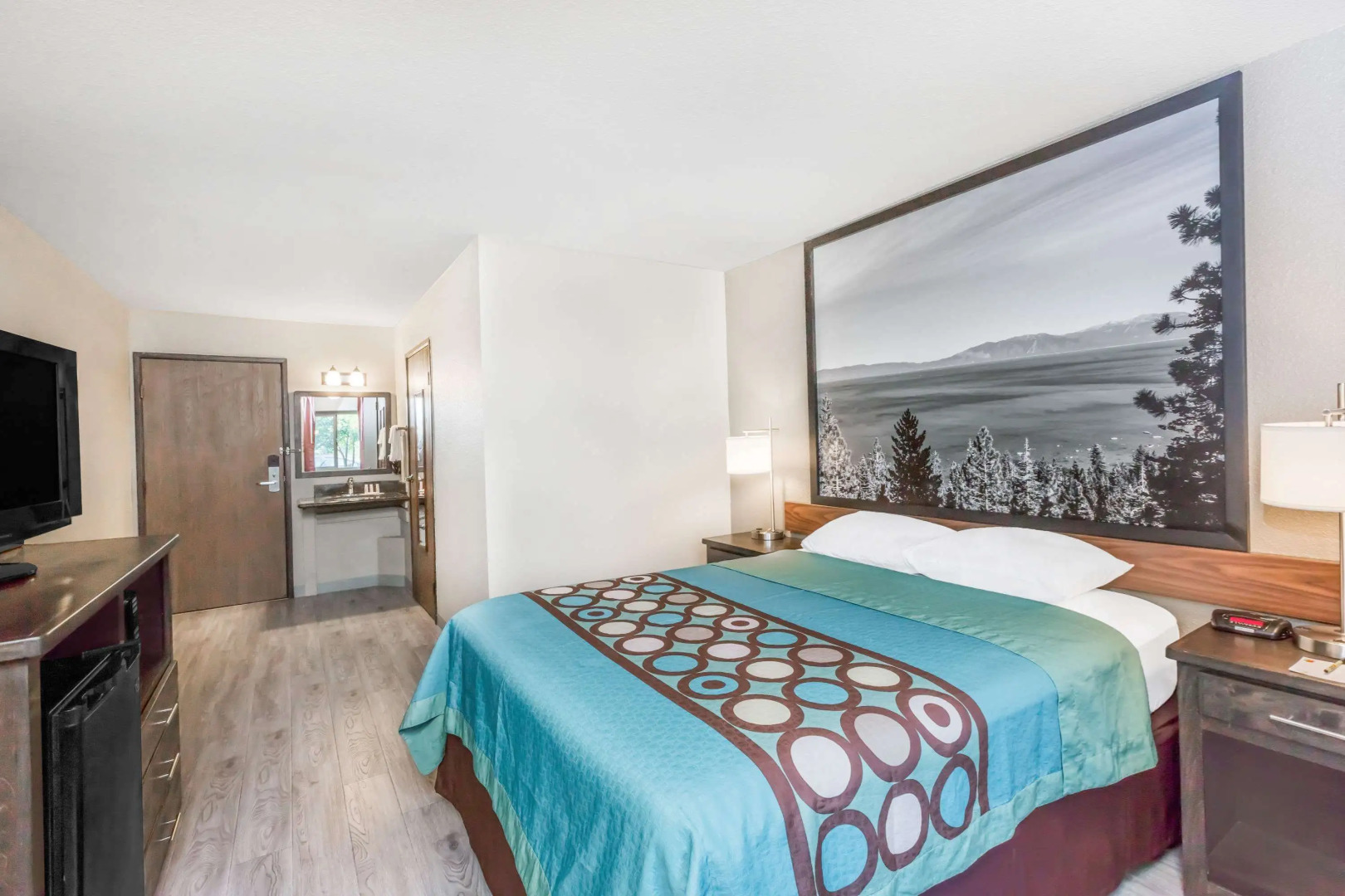 Super 8 by Wyndham Redding