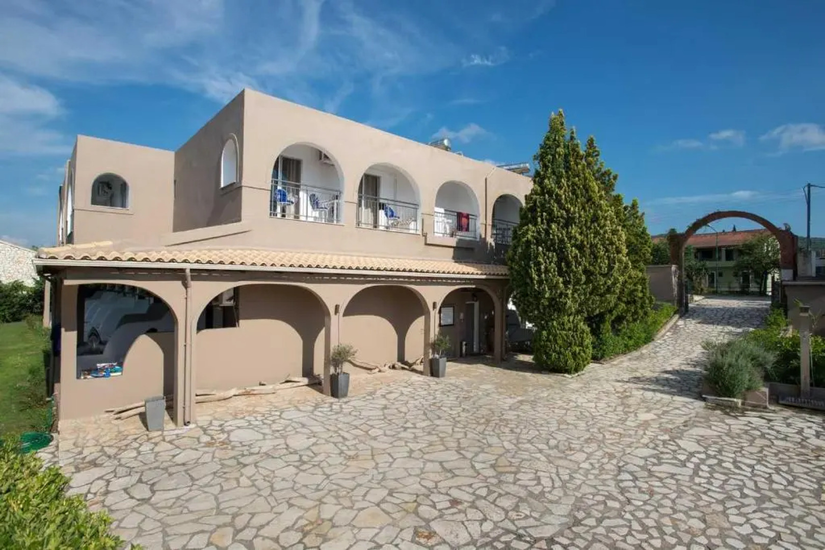 Bristol Residence ( B.Lagoon)