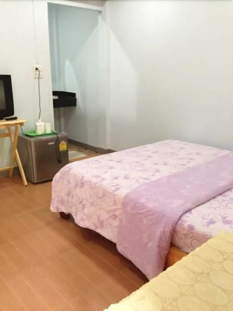 Baan Tai Rom Yen Resort