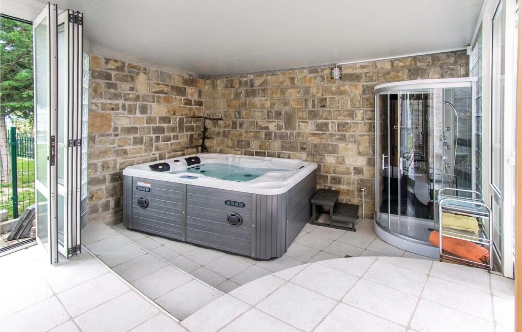 Awesome Home in Izola With Sauna, Wifi and 3 Bedrooms