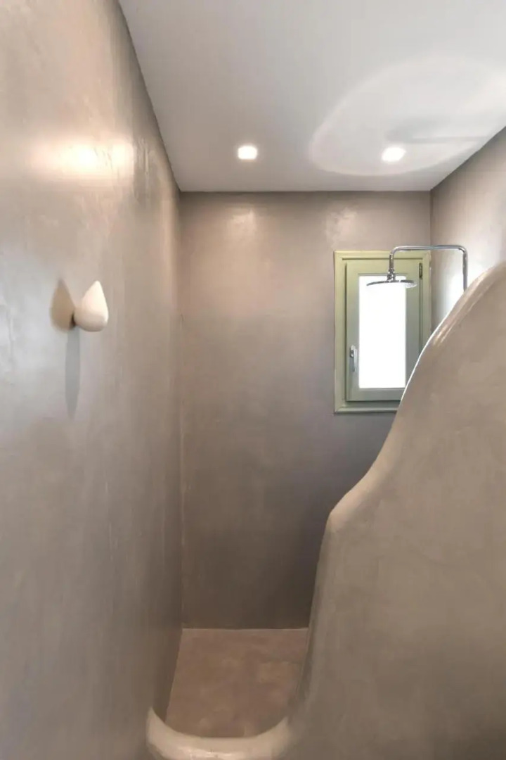 Lorenzo Studios and Suites Paros