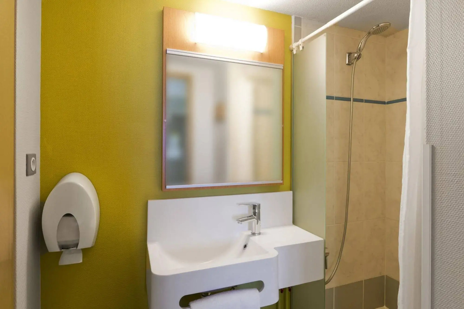 B&B HOTEL Laval Changé