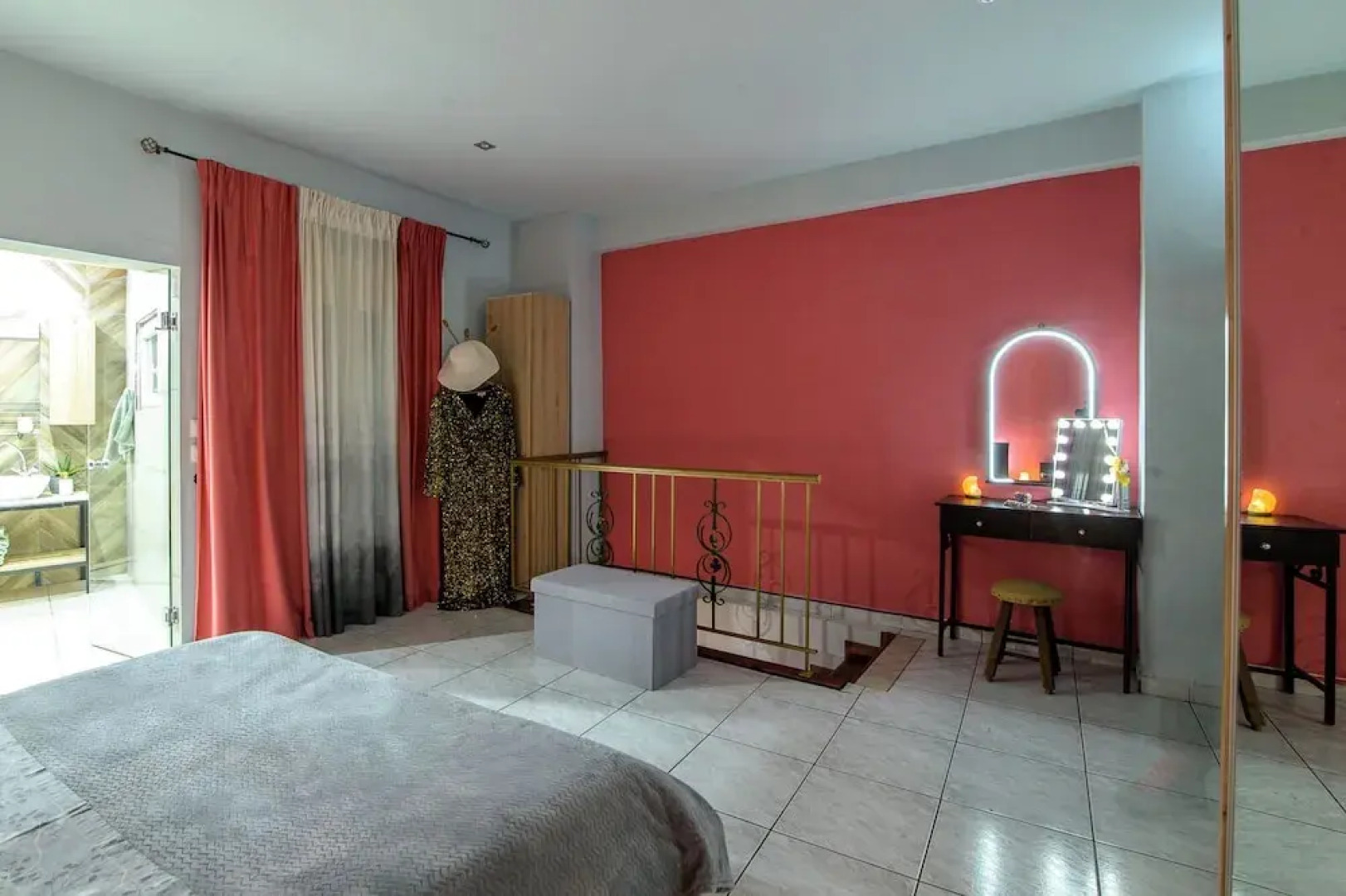 Krousonas Mountain View Suite