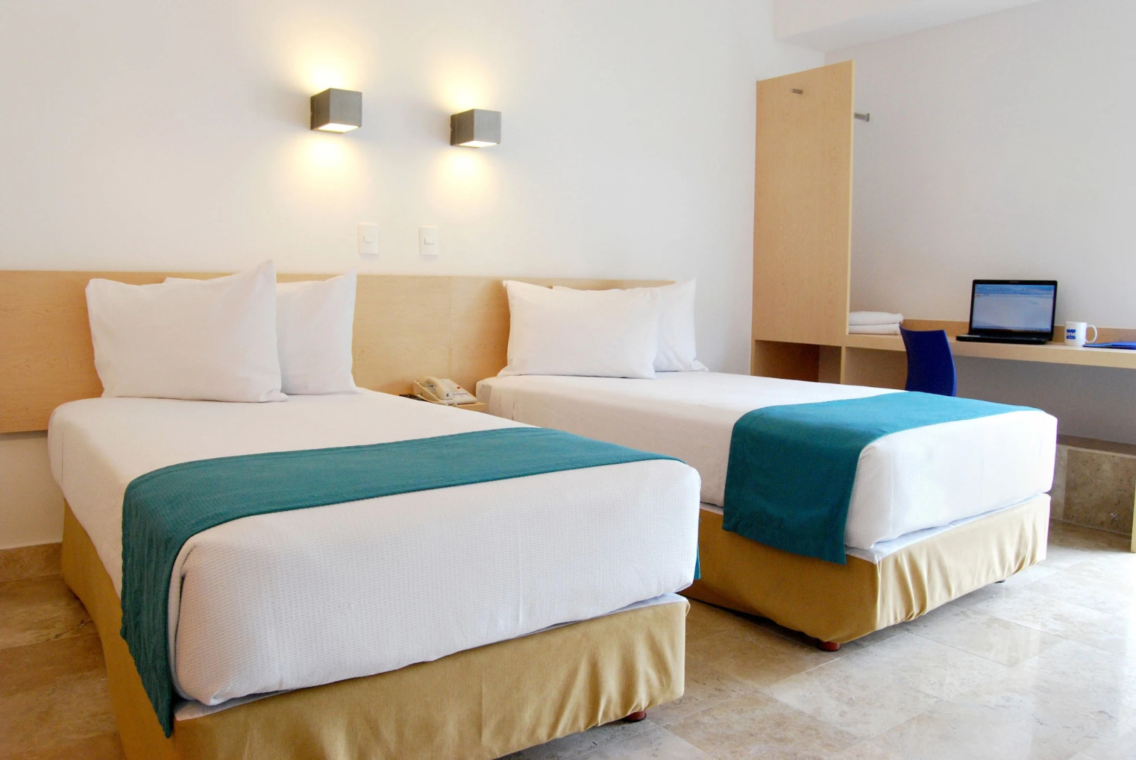 One Acapulco Costera