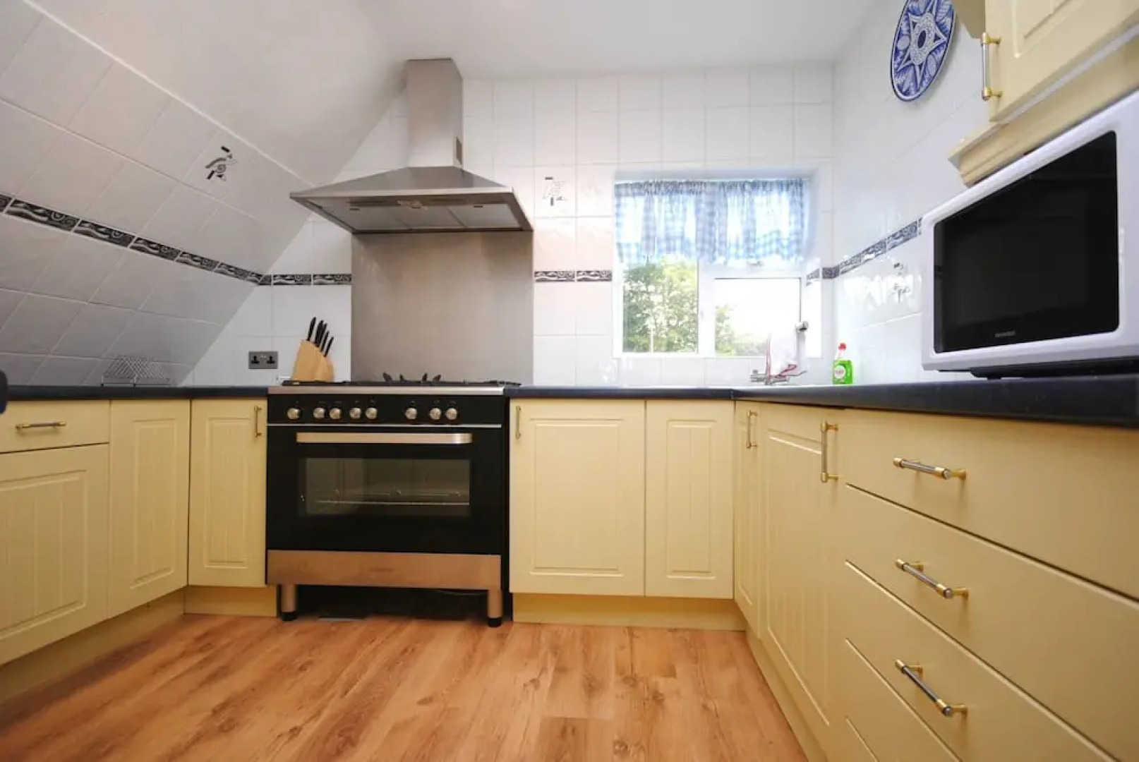 Bankside, Middleton 414804