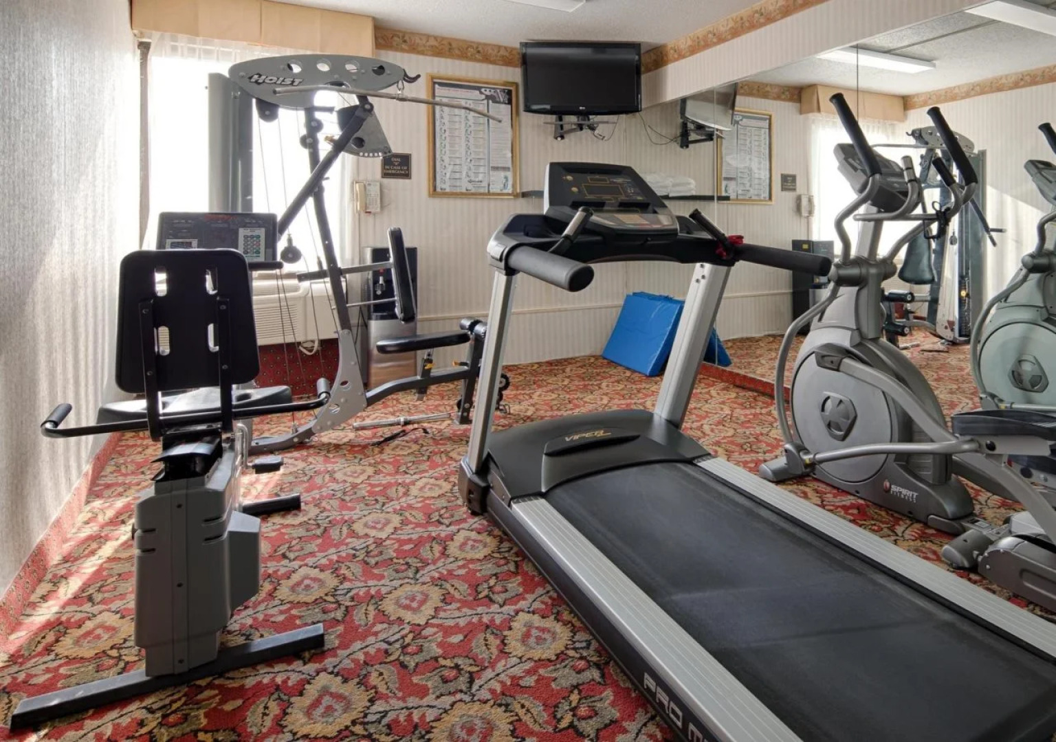 Best Western Plus Richmond Airport Hotel