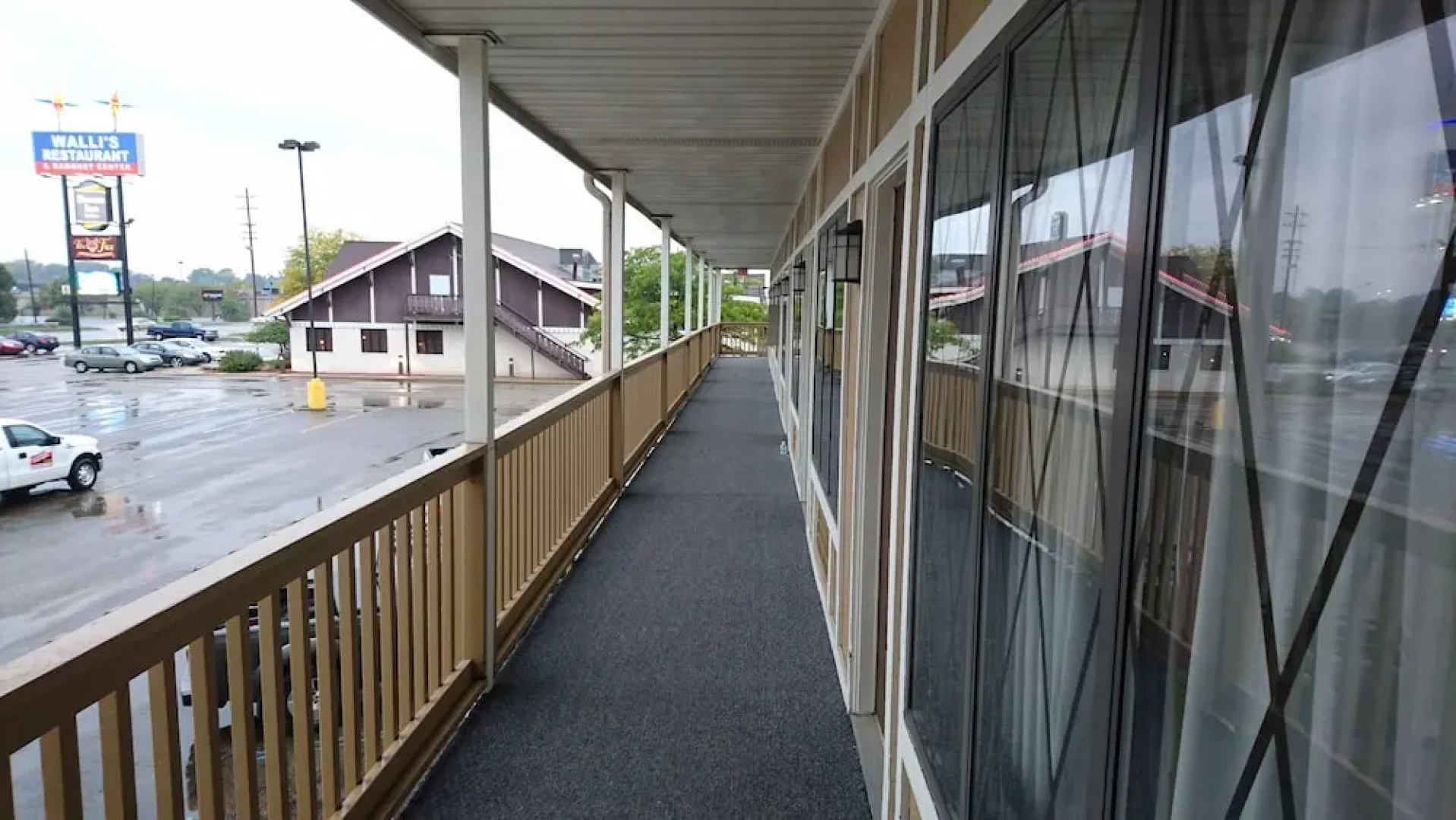 Burton Inn & Suites