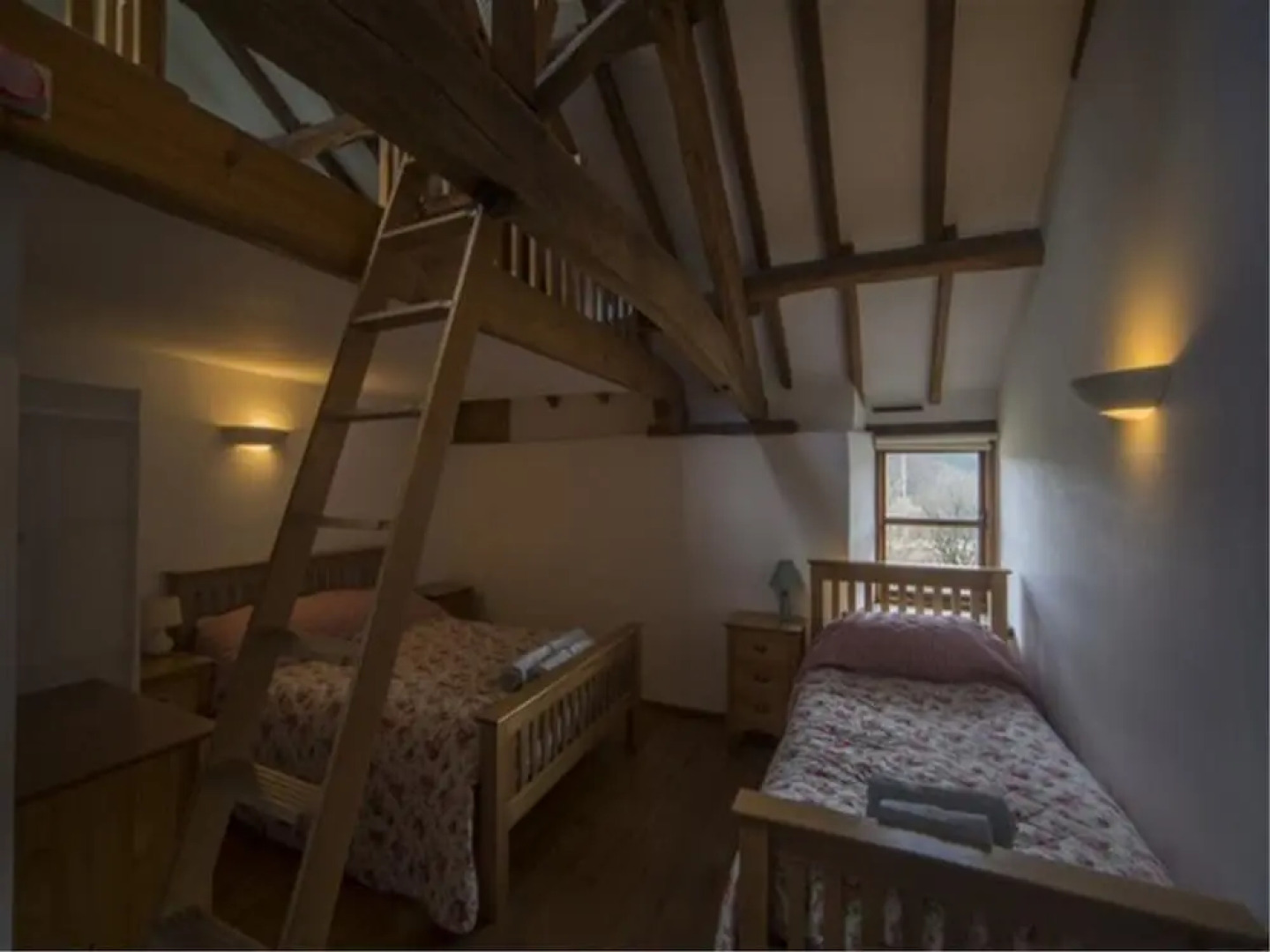 Onnen Fawr Farmhouse