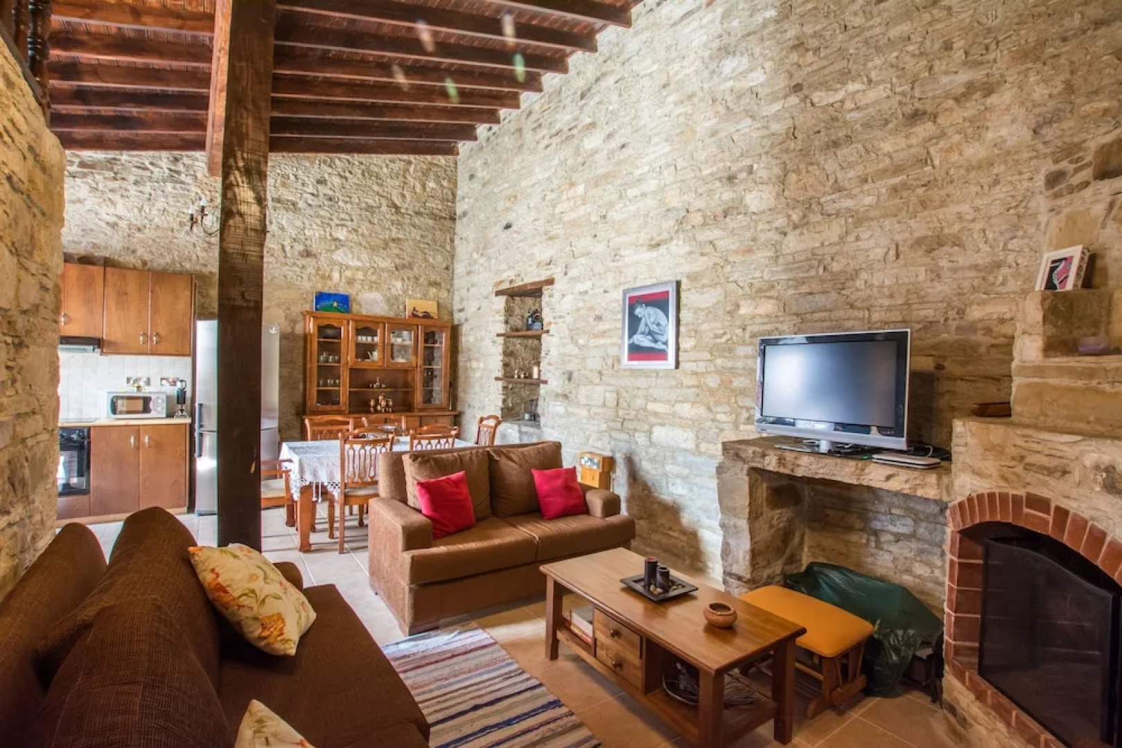 Yorkis Silikou Village House