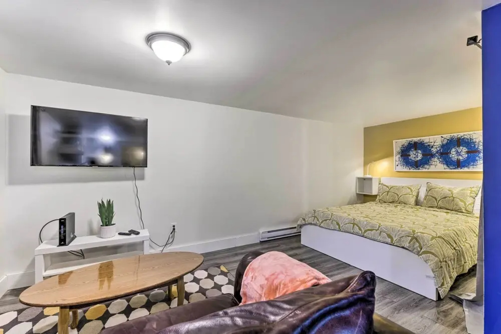 'cozy Studio Plus' in Winooski w/ Home Gym!