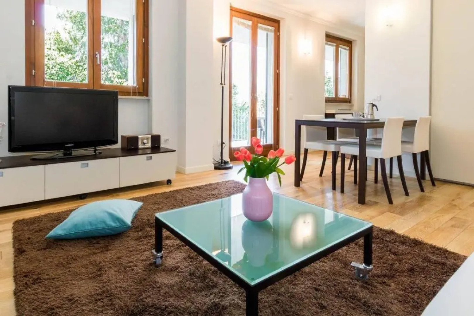 ALTIDO Flat for 4, with Astounding Lake Como View and Pool