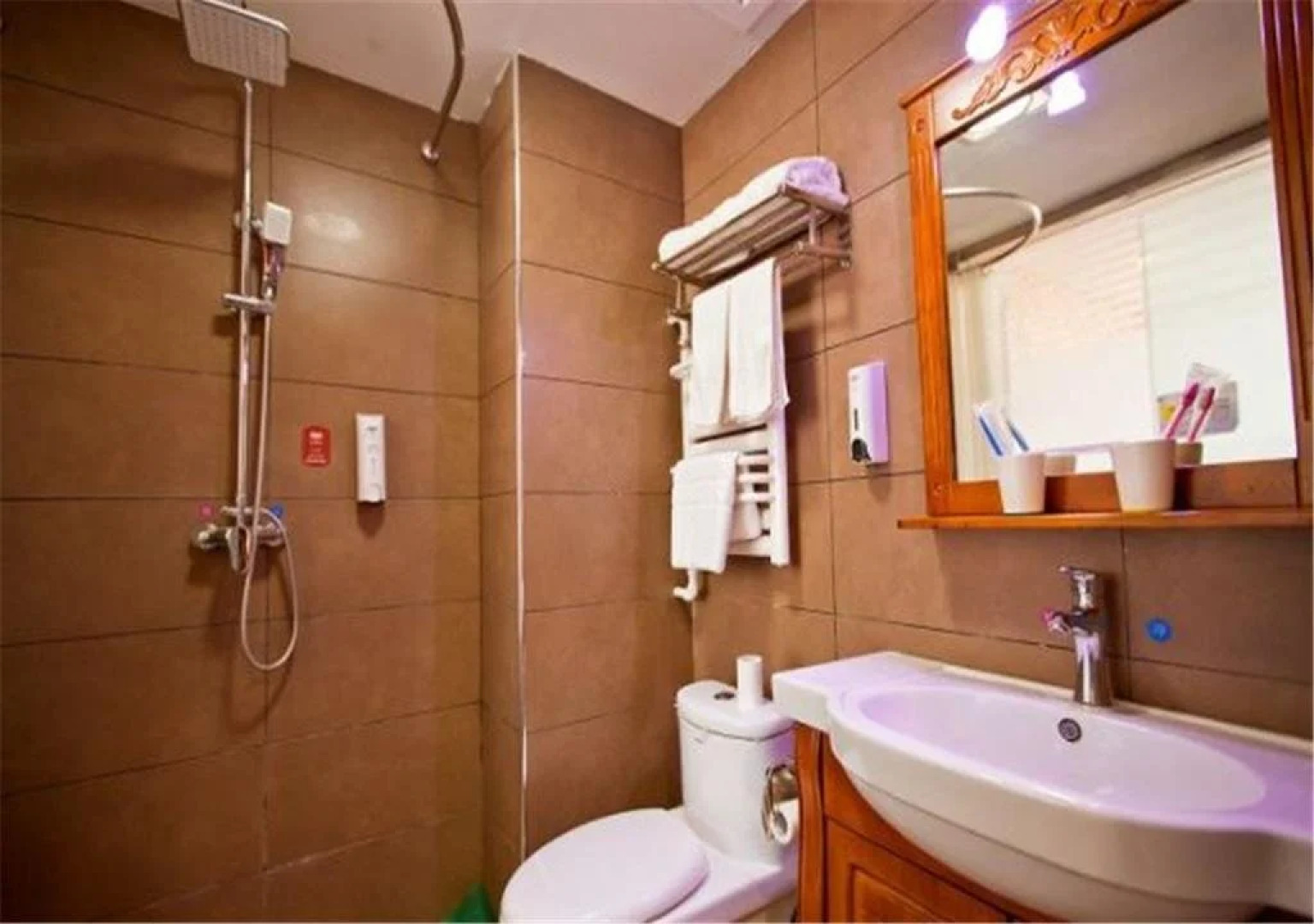 Elan Hotel Korla Passenger Transport Center Branch