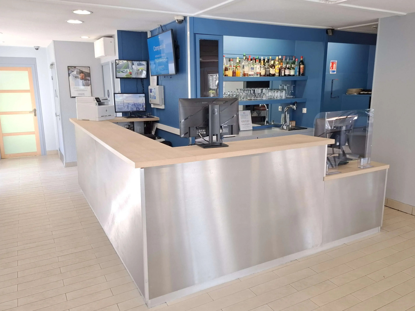 Campanile Versailles - Buc