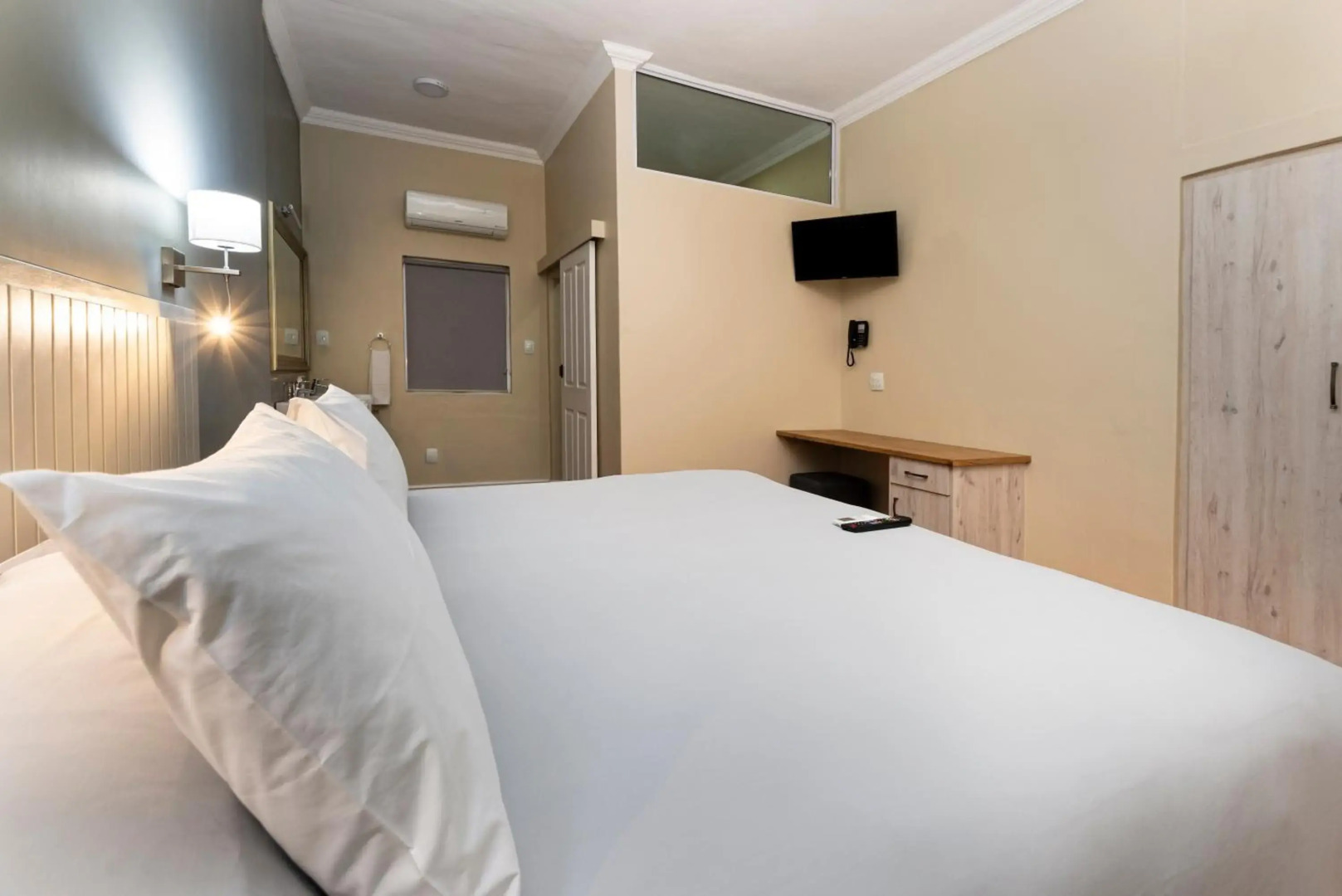 Queen’s Hotel by BON Hotels