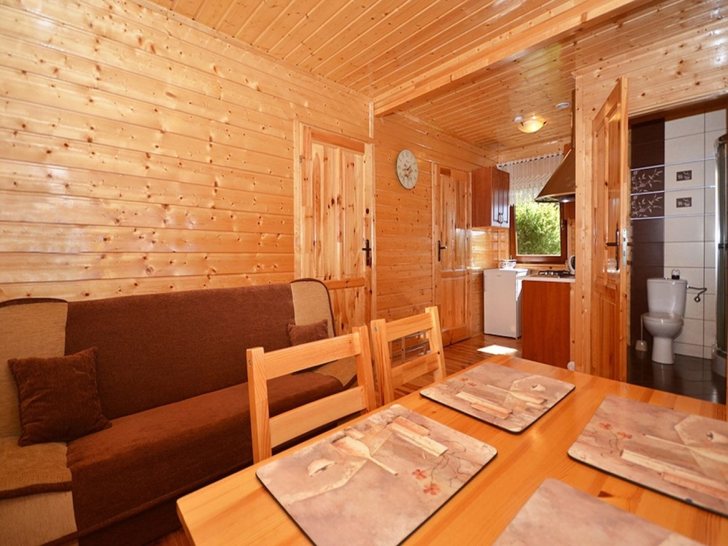 Cozy Cottage in Domaslawice With Swimming Pool