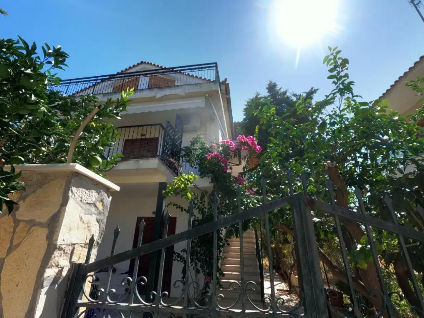 Loft apartment 20m from sea