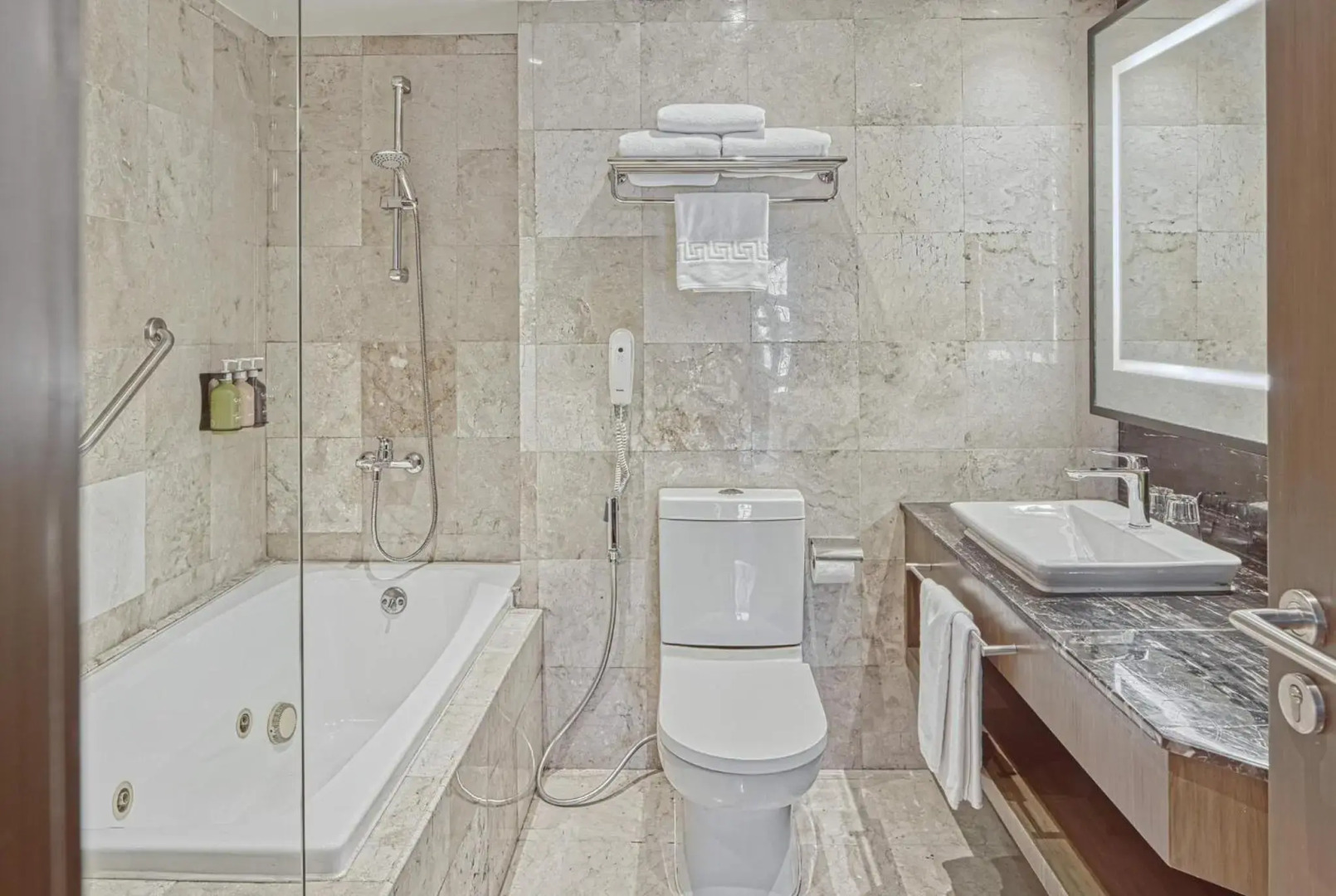 Holiday Inn & Suites Manila Galleria by IHG