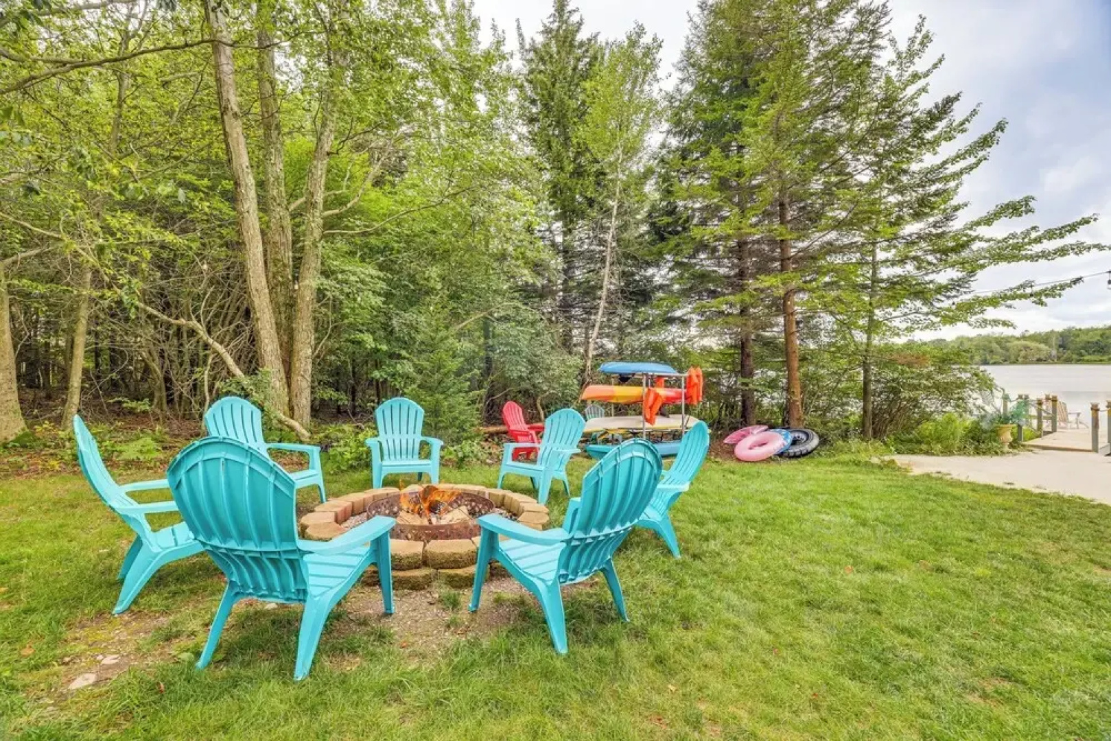 Luxe Lake House w/ Private Beach in Pocono Summit