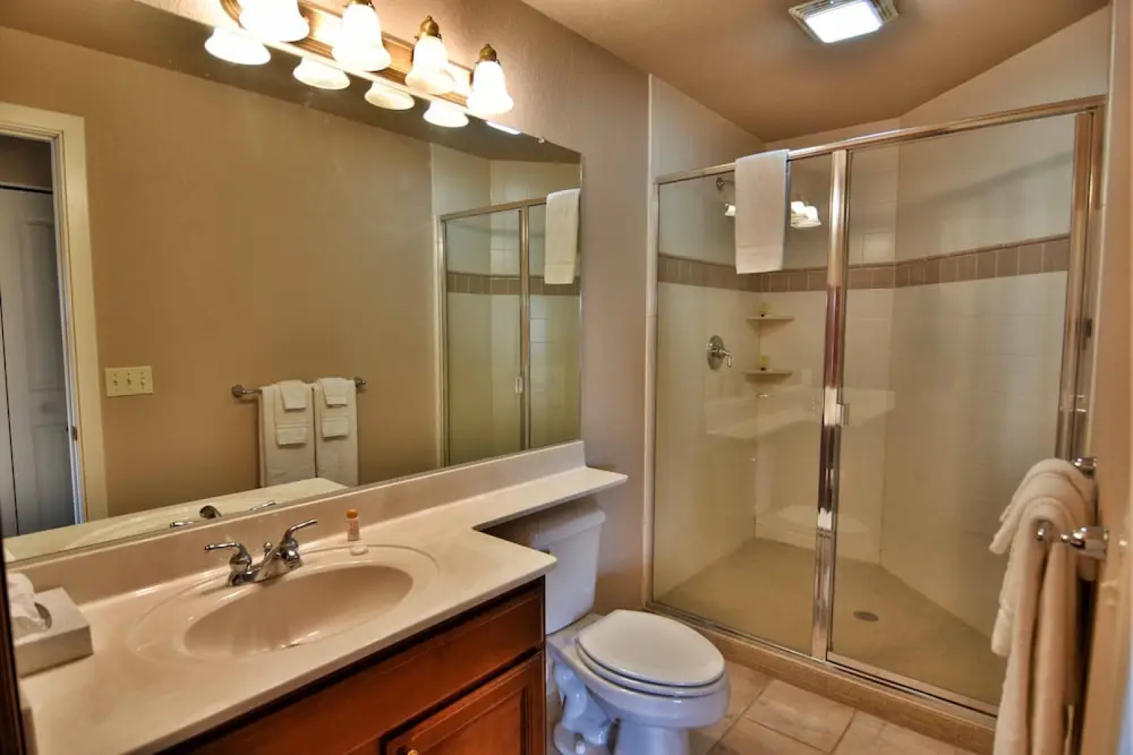 Unit 301 3 BD/ 3 BA Condo 3 Bedrooms 3 Bathrooms Condo
