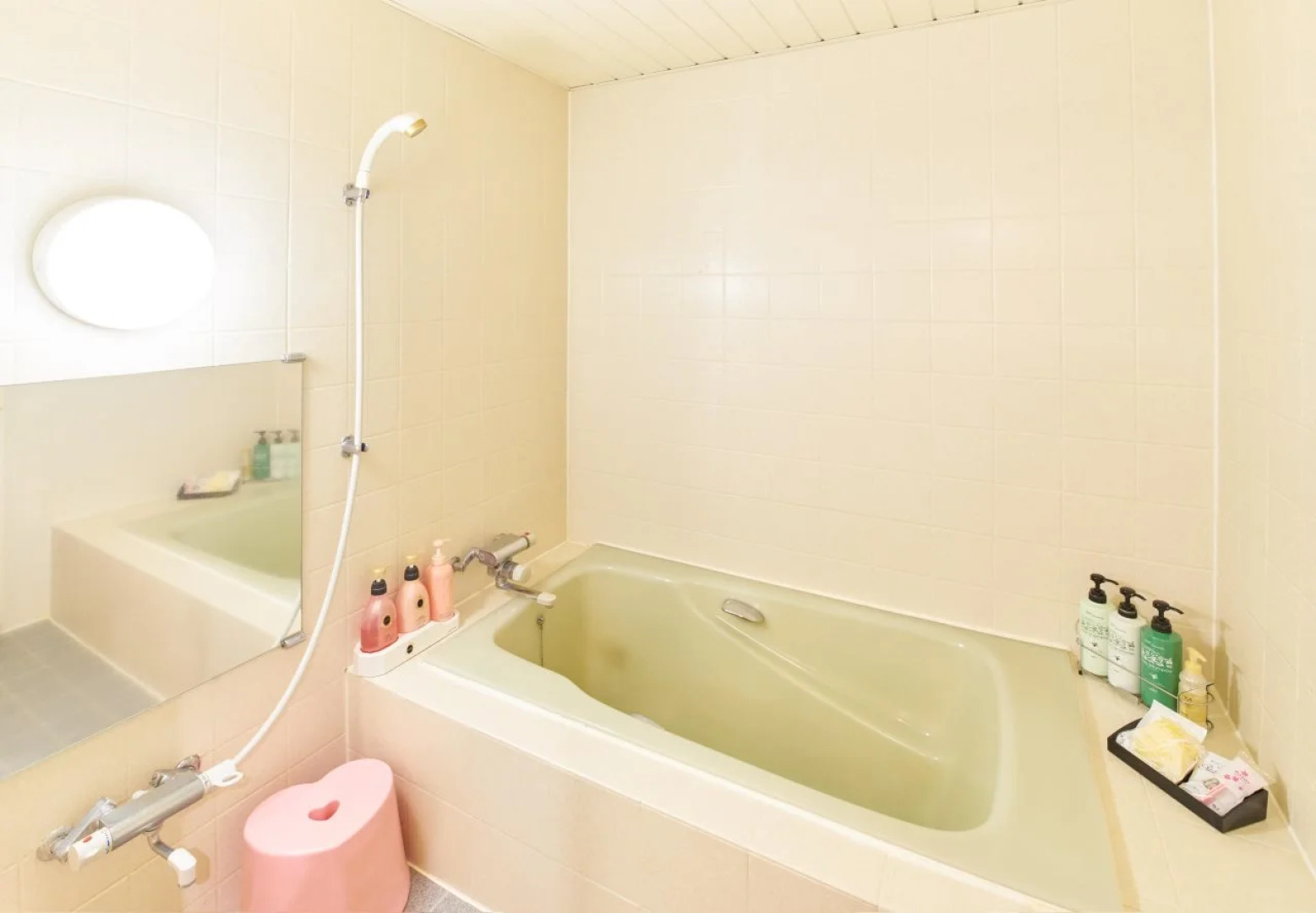 Hotel Blan Chapel Christmas Narita (Love Hotel)