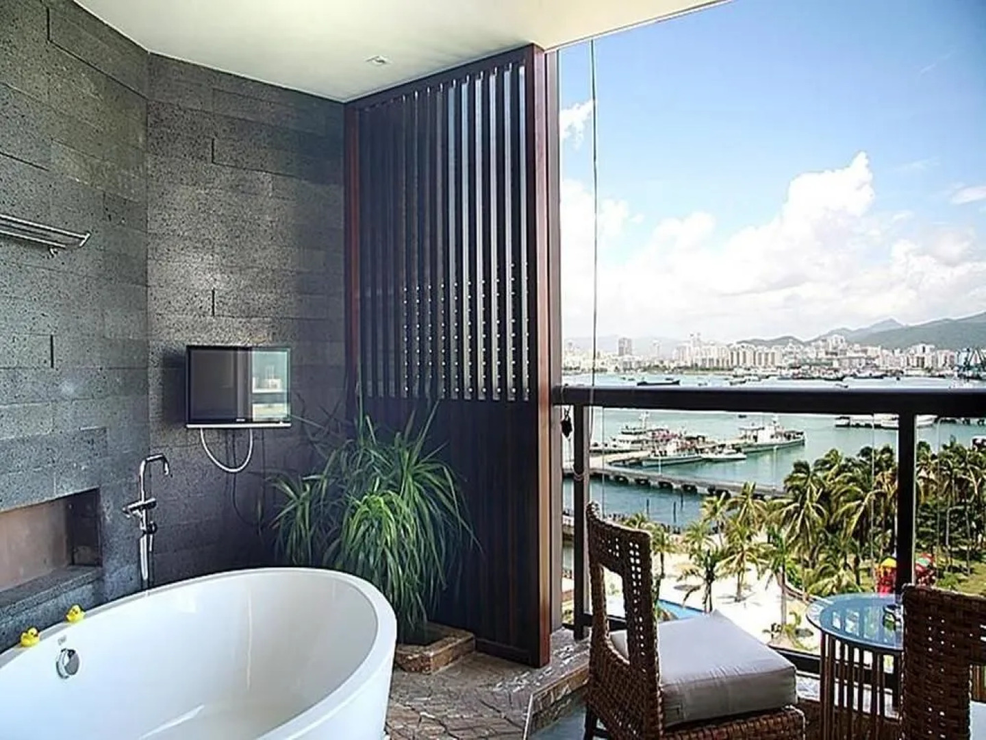 Отель Sanya Marina Spa