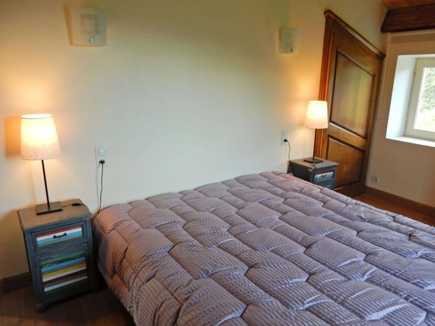 Modern Holiday Home with jacuzzi in Brousse-le-Chateau