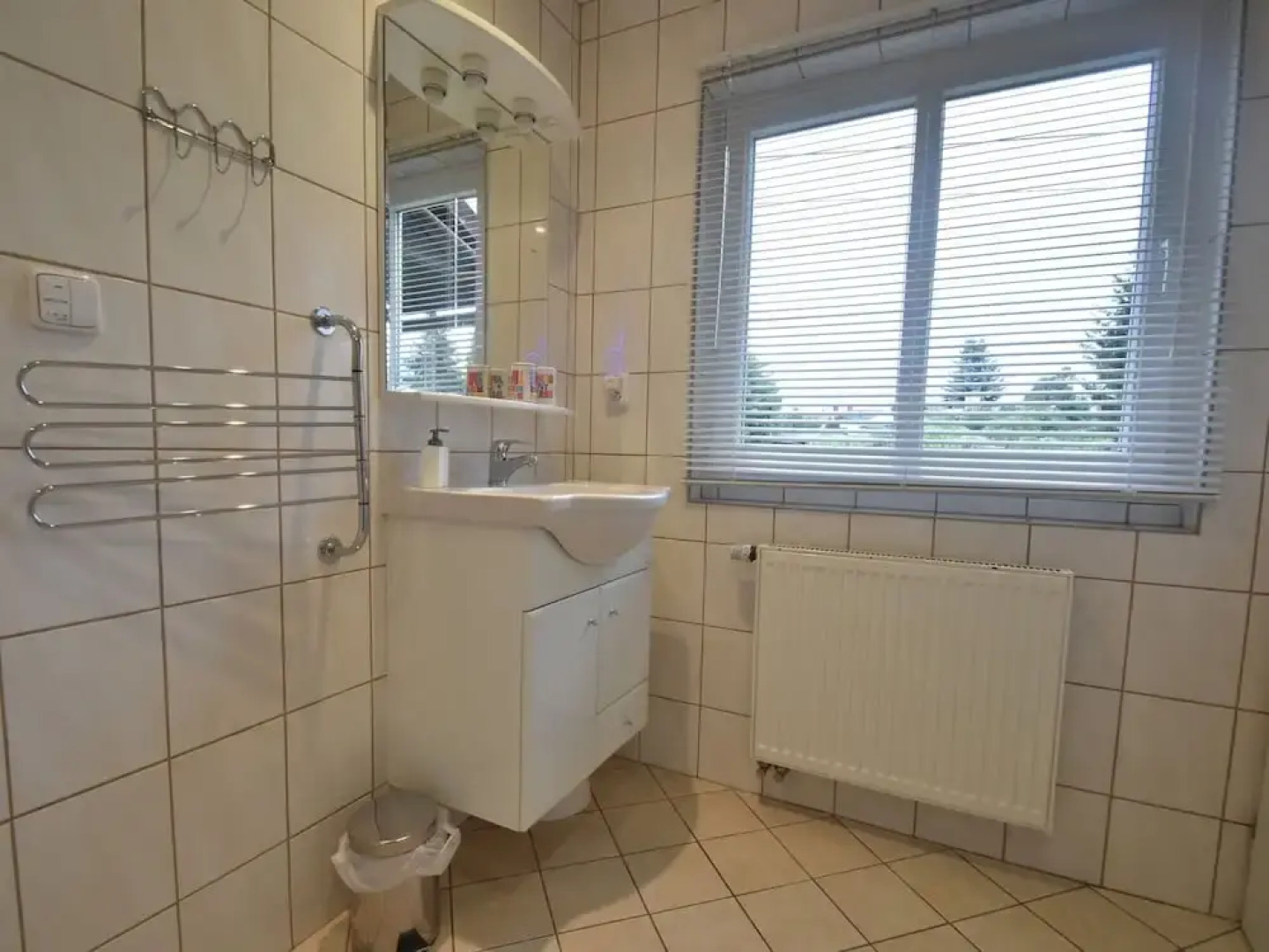 Serene Holiday Home in Mladé Buky with Private Pool and Trampoline