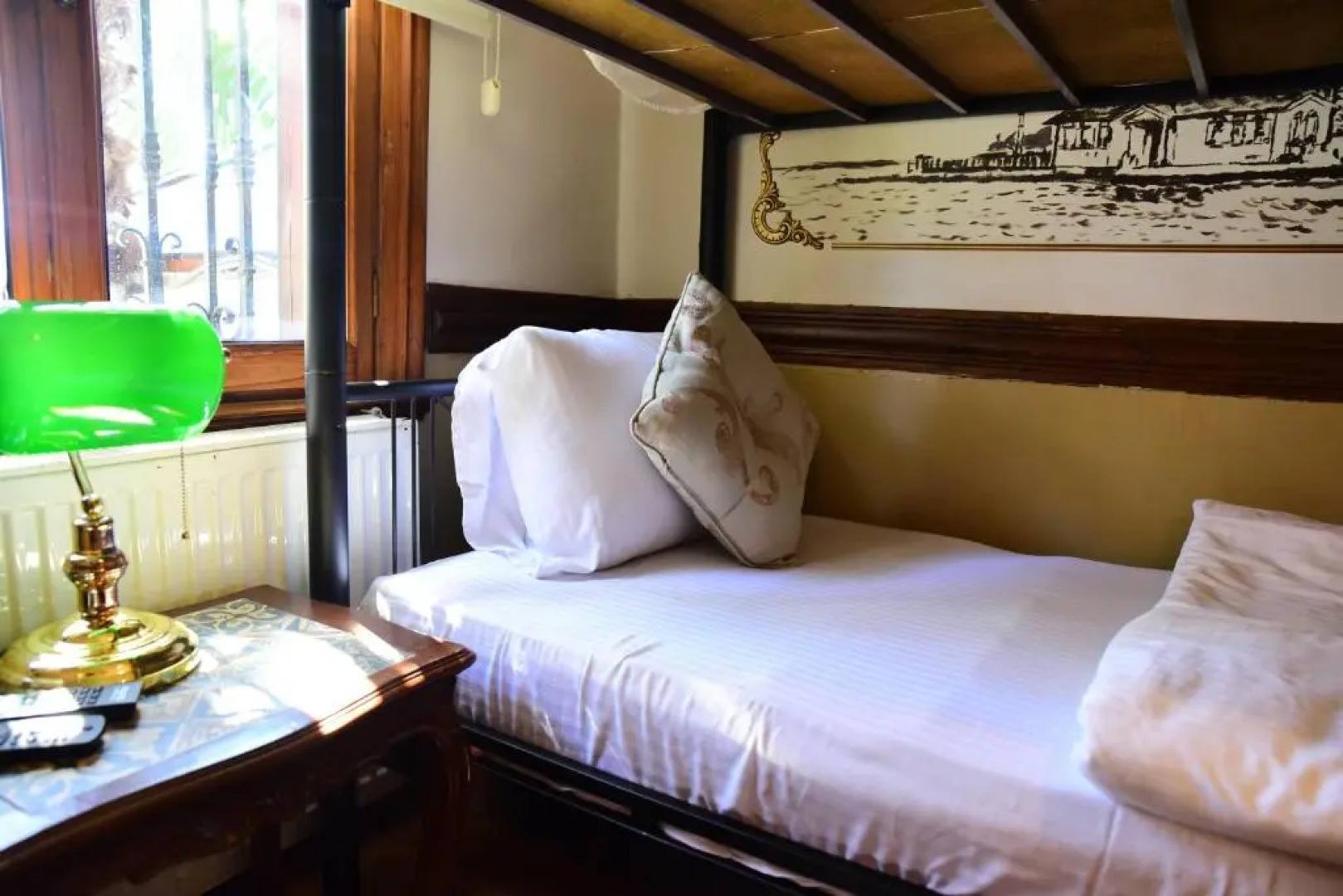 Ottoman Suites by Seratonin