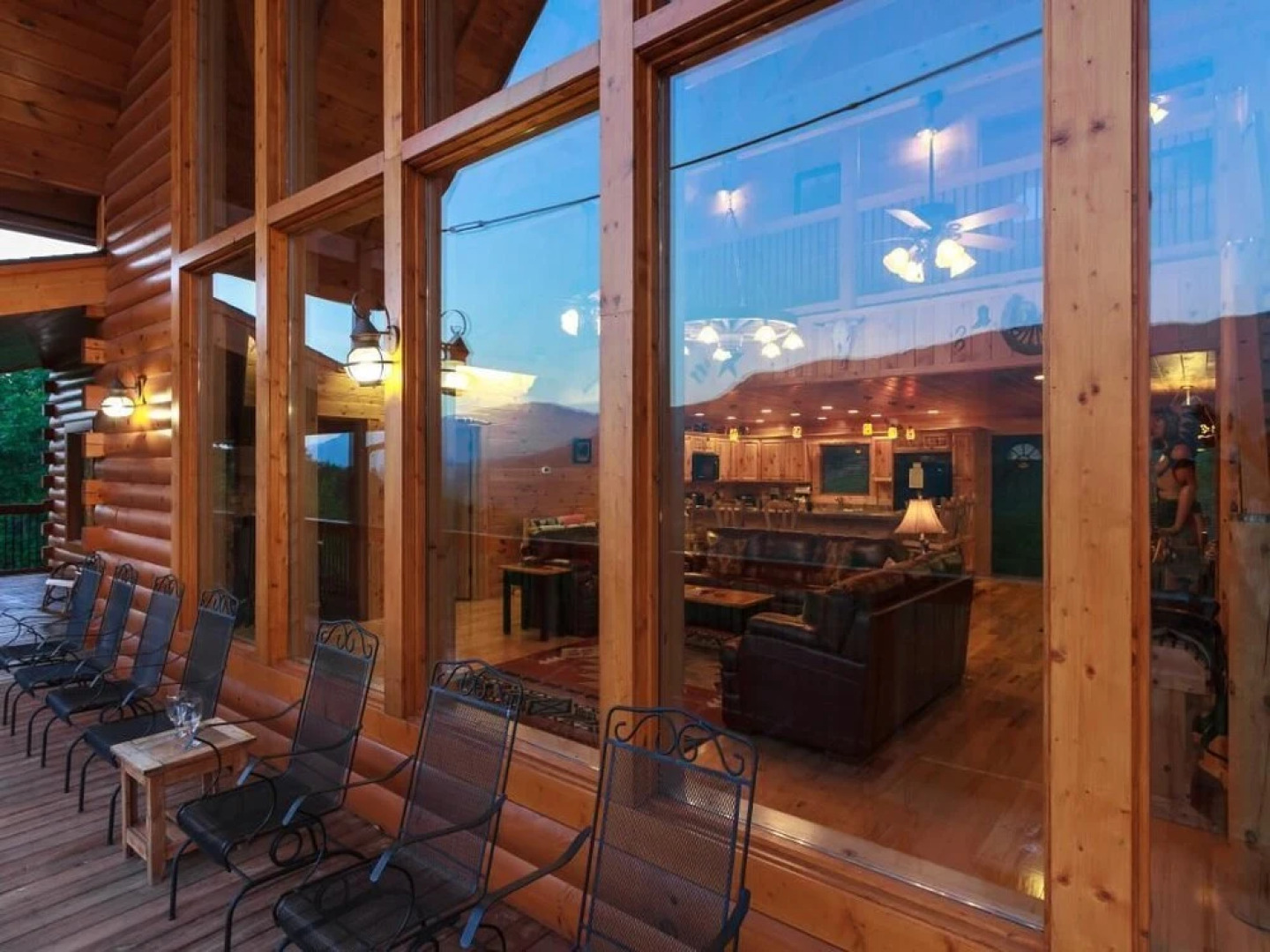 Cloud Dancer II 3 Bedroom Home with Hot Tub