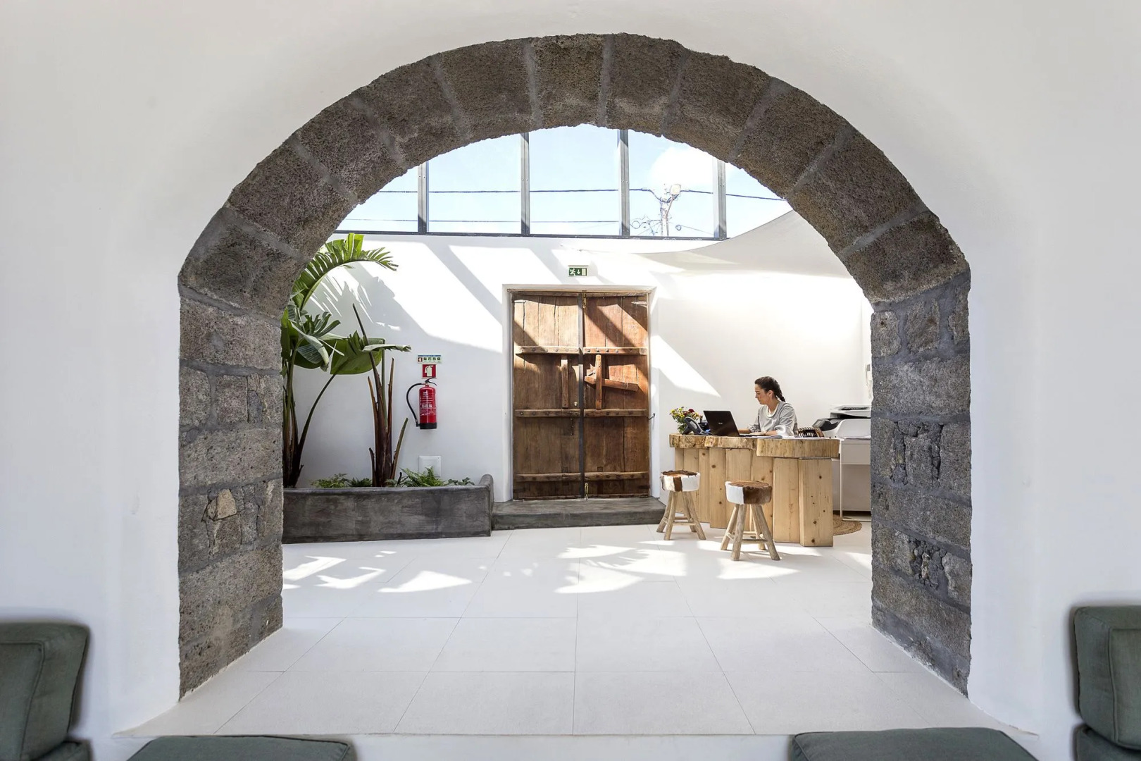 White Exclusive Suite & Villas