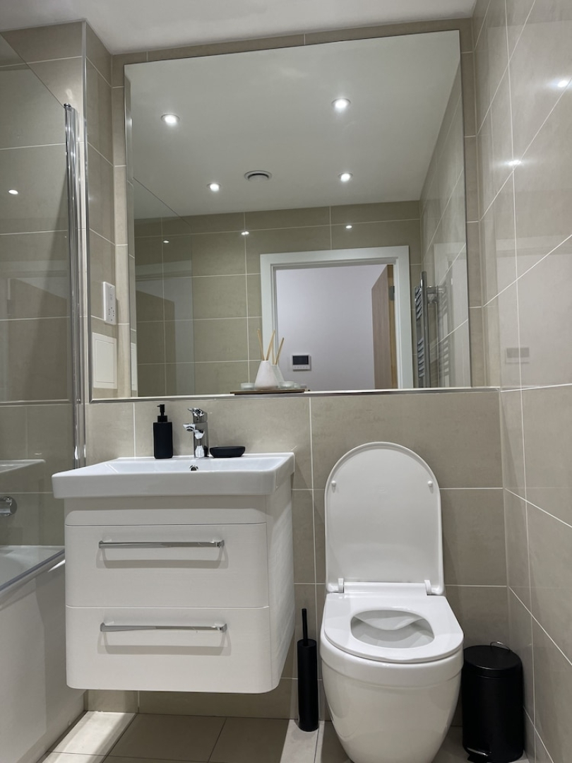 Spacious 2-bed Apartment in Whyteleafe