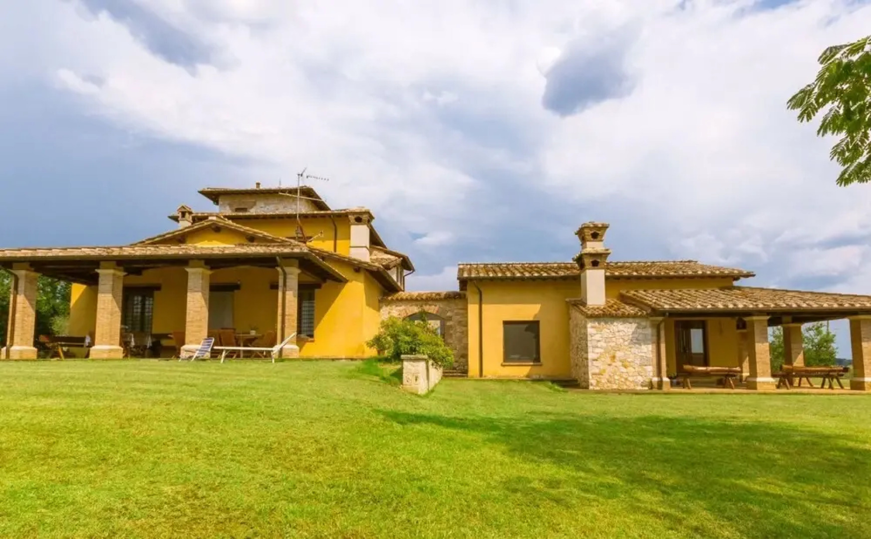 Villa With 3 Bedrooms in Montecampano, With Wonderful Mountain View, Private Pool, Furnished Garden