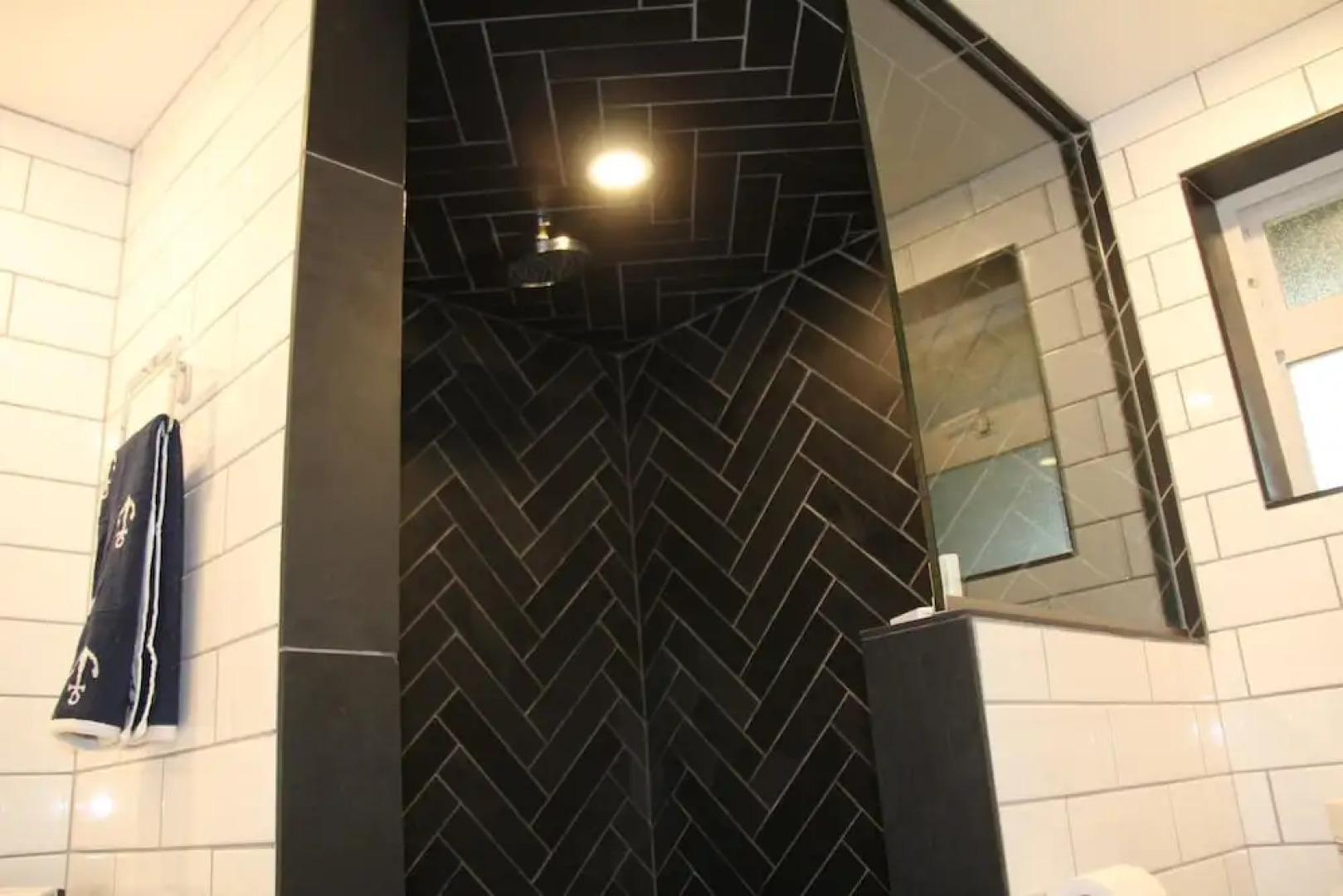 Little Bear Garden View Jean Marie Suite