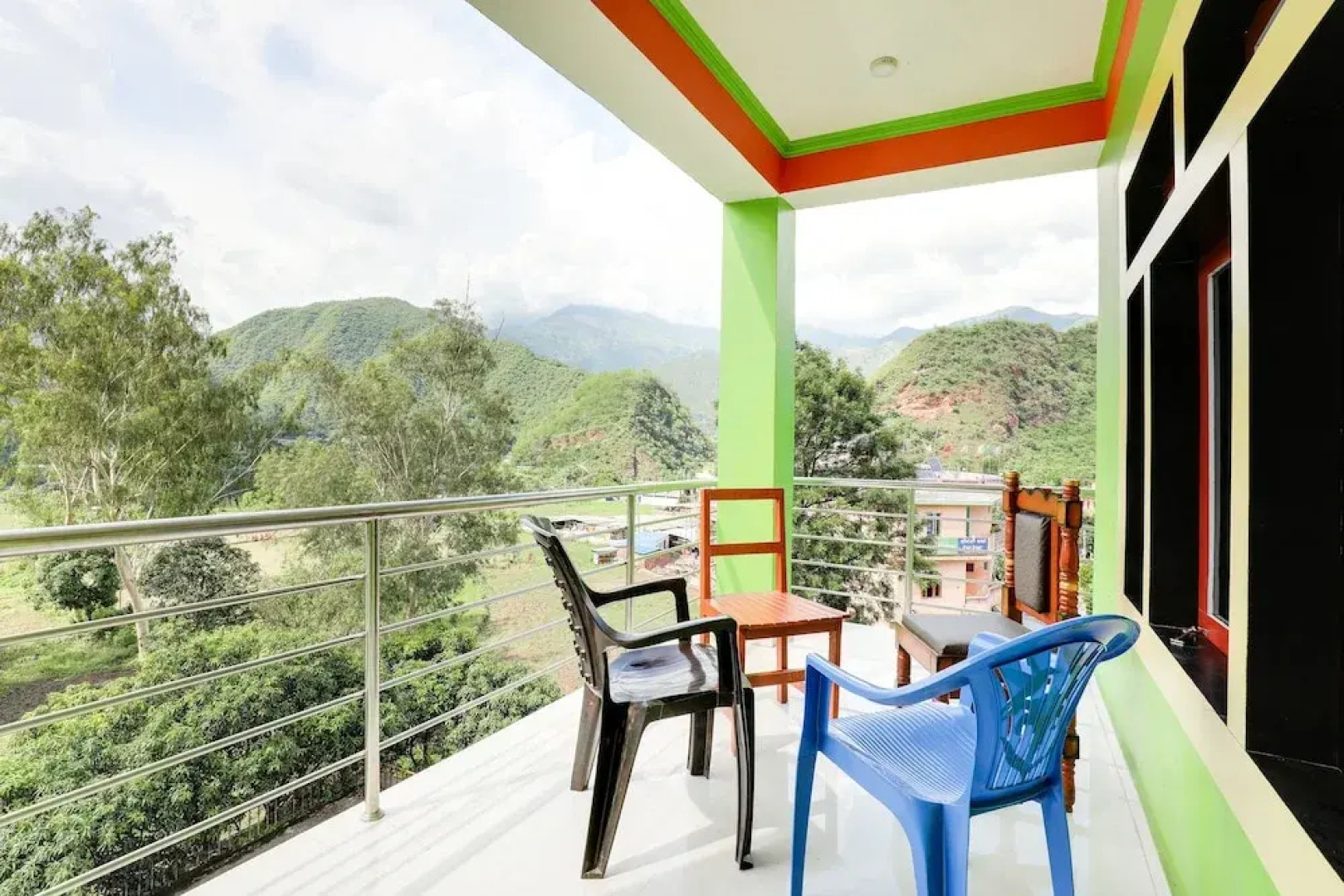 SPOT ON 545 Ghatal Hotel