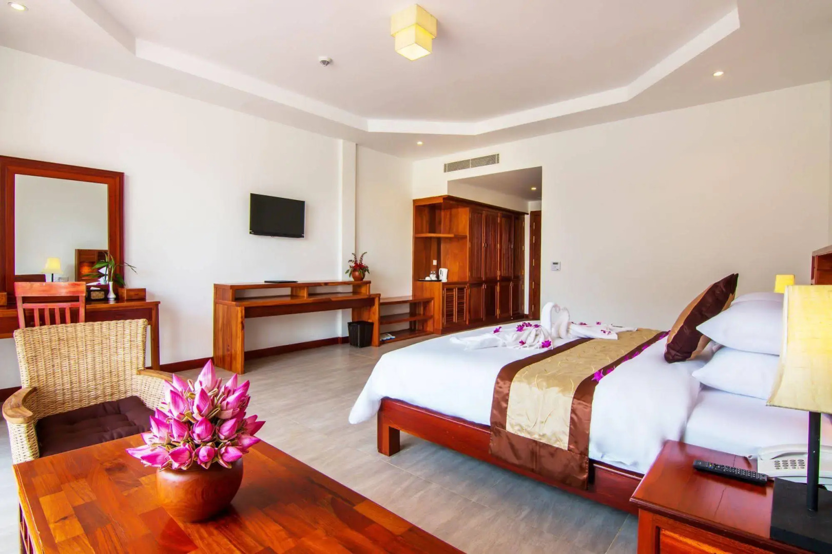 Glorious Hotel & Spa