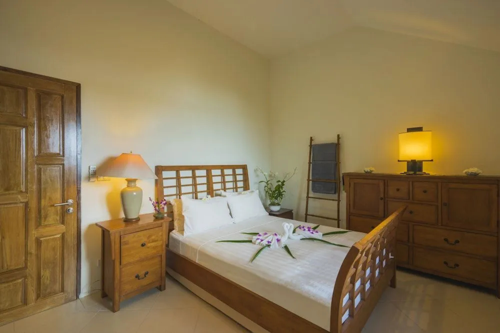 Beach Front Luxury Villa Hai Leng