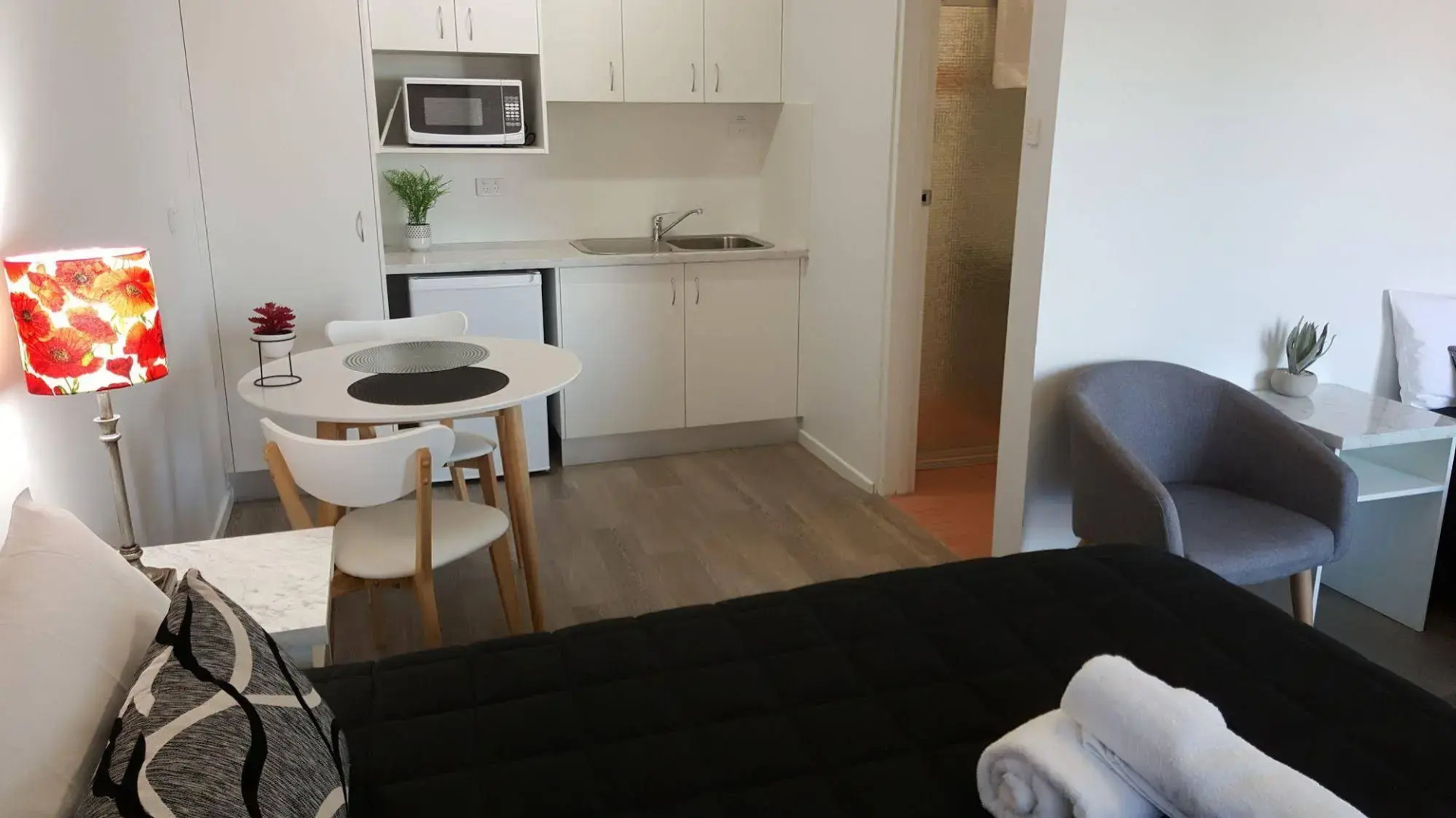 AZA Motel