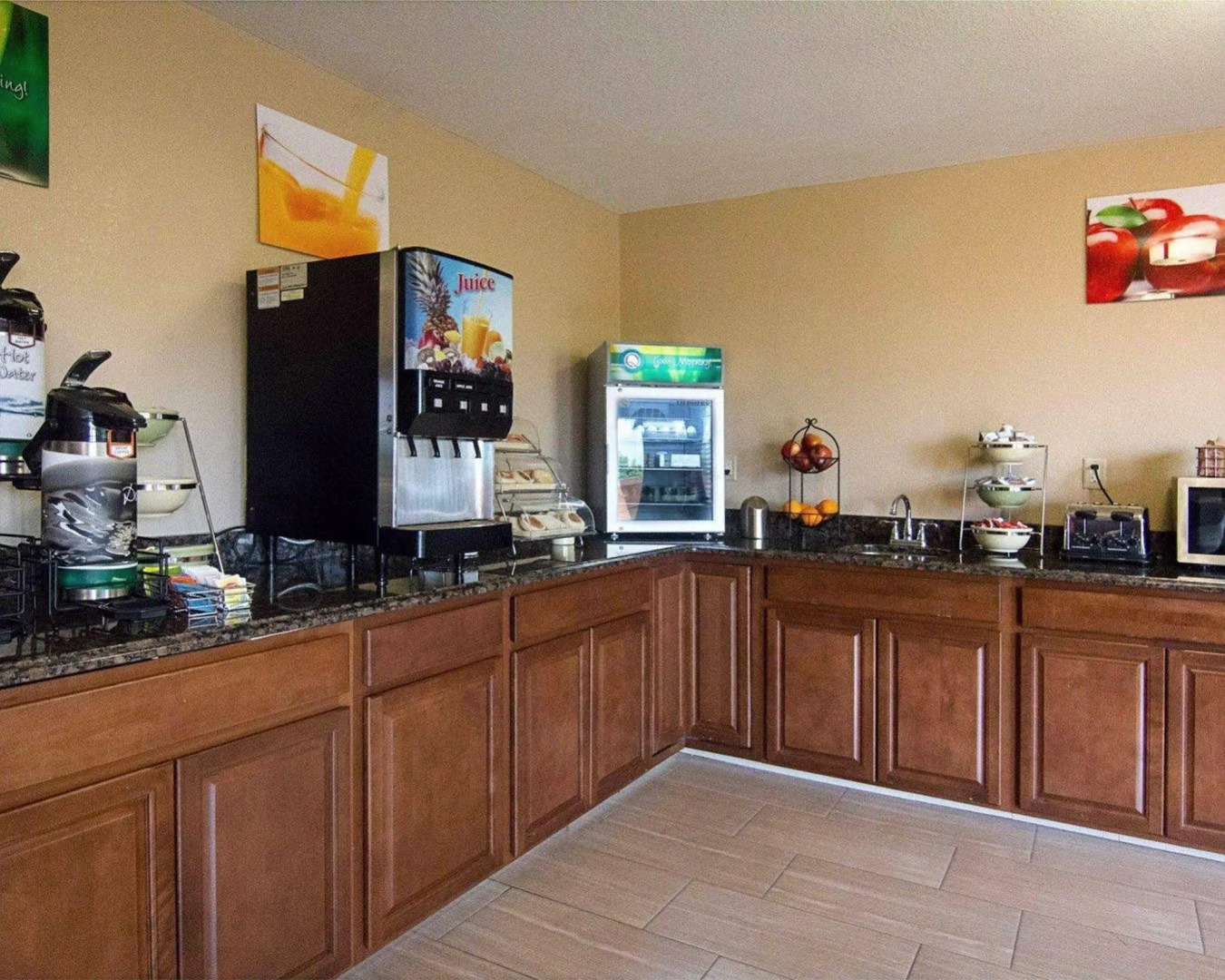 Super 8 by Wyndham Sturtevant/Racine