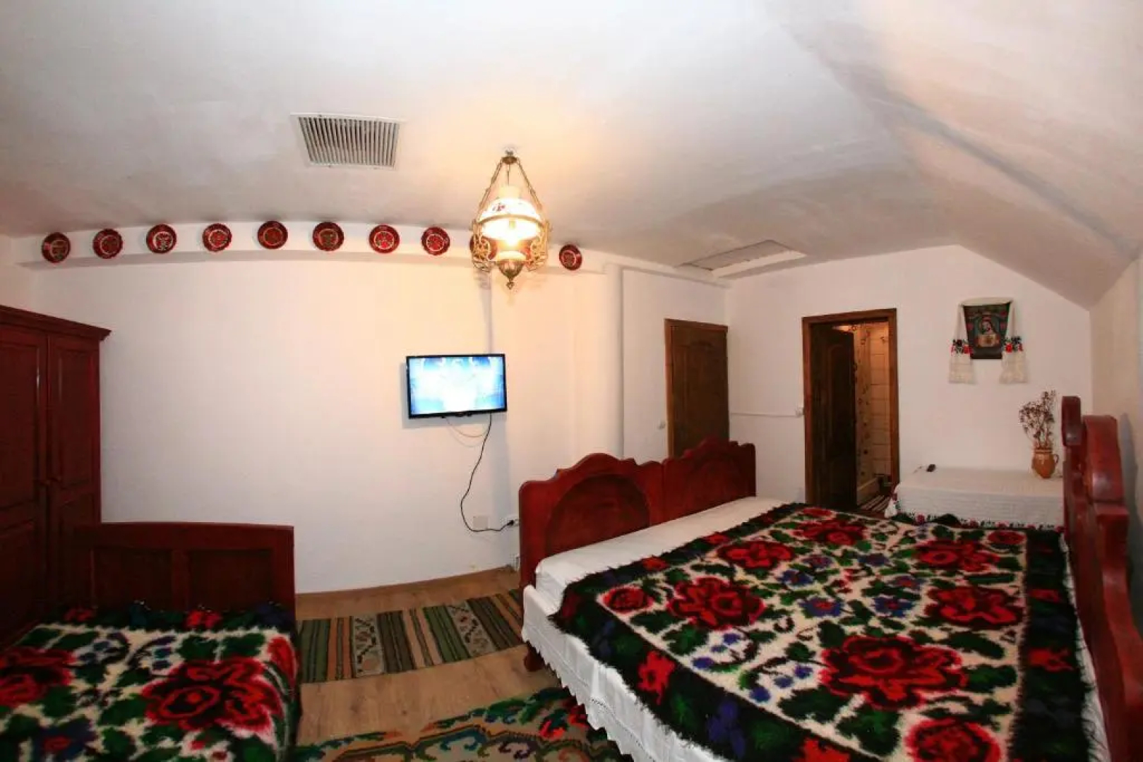 Pensiunea Casa Traditiilor