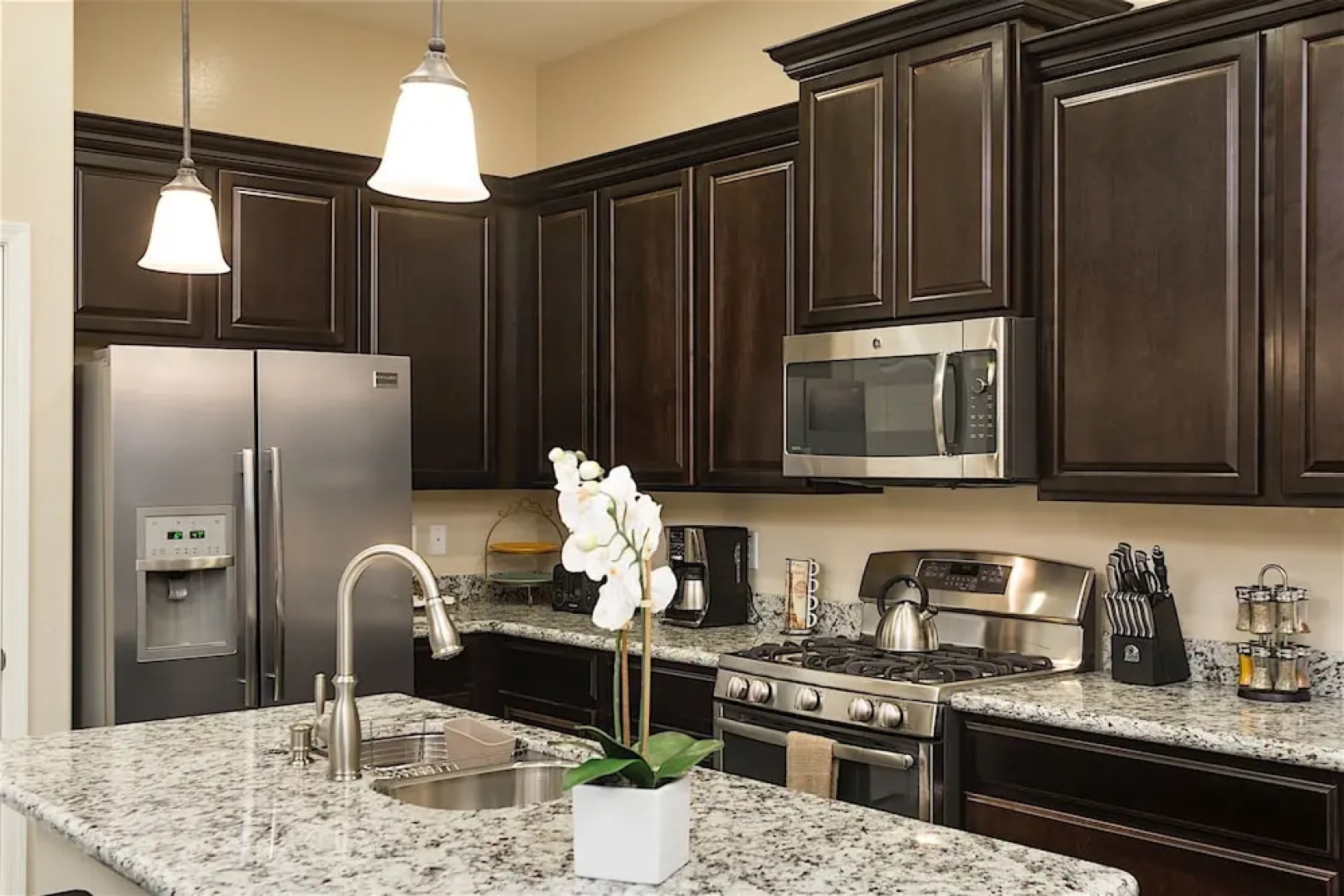 Pleasant Surprise 4 Br By Casago